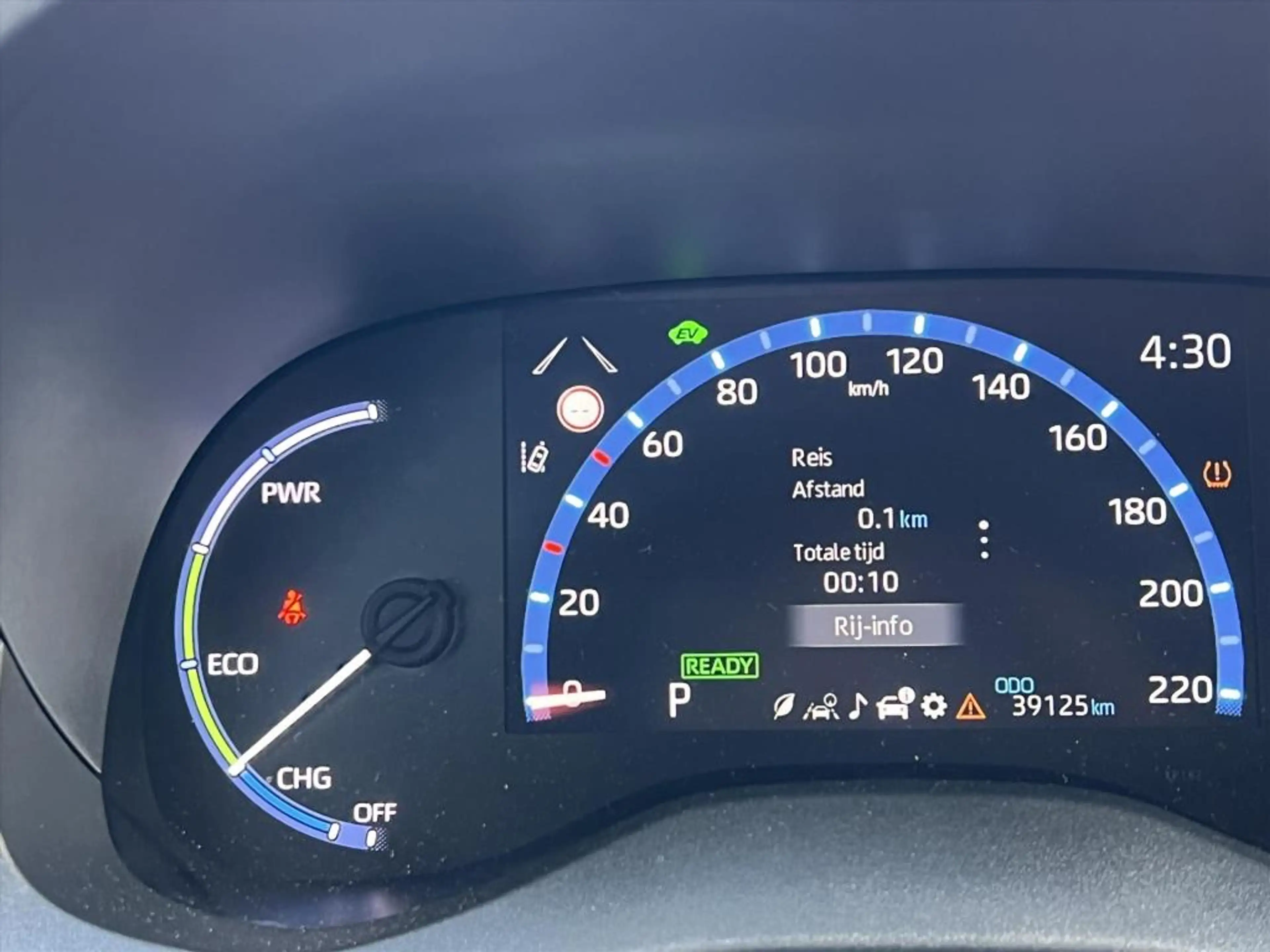 Toyota Yaris Cross 1.5 Hybrid Dynamic Plus | Dodehoekherkenning, Park — photo 26