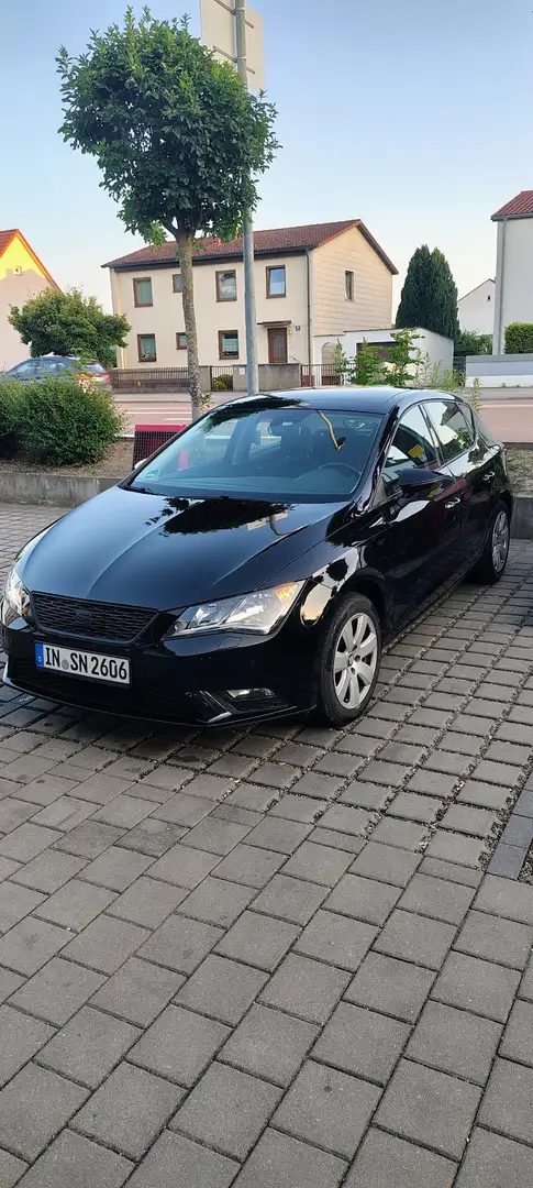 SEAT Leon 2.0 TDI DPF Start&Stop Style Schwarz - 1