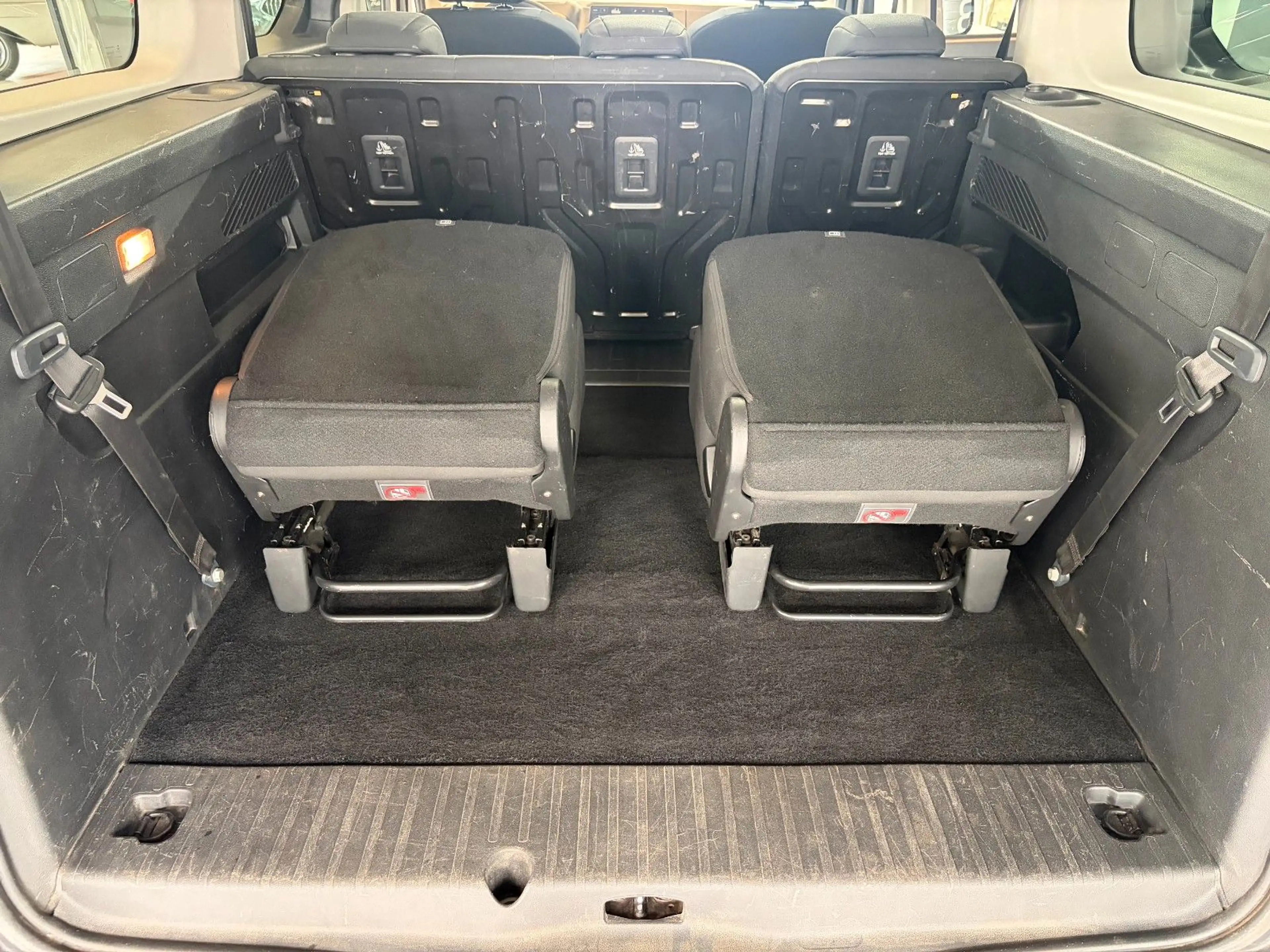Citroen Berlingo 1.2 Live XL · 7 Sitzer · 1. Hand · AHK — photo 15