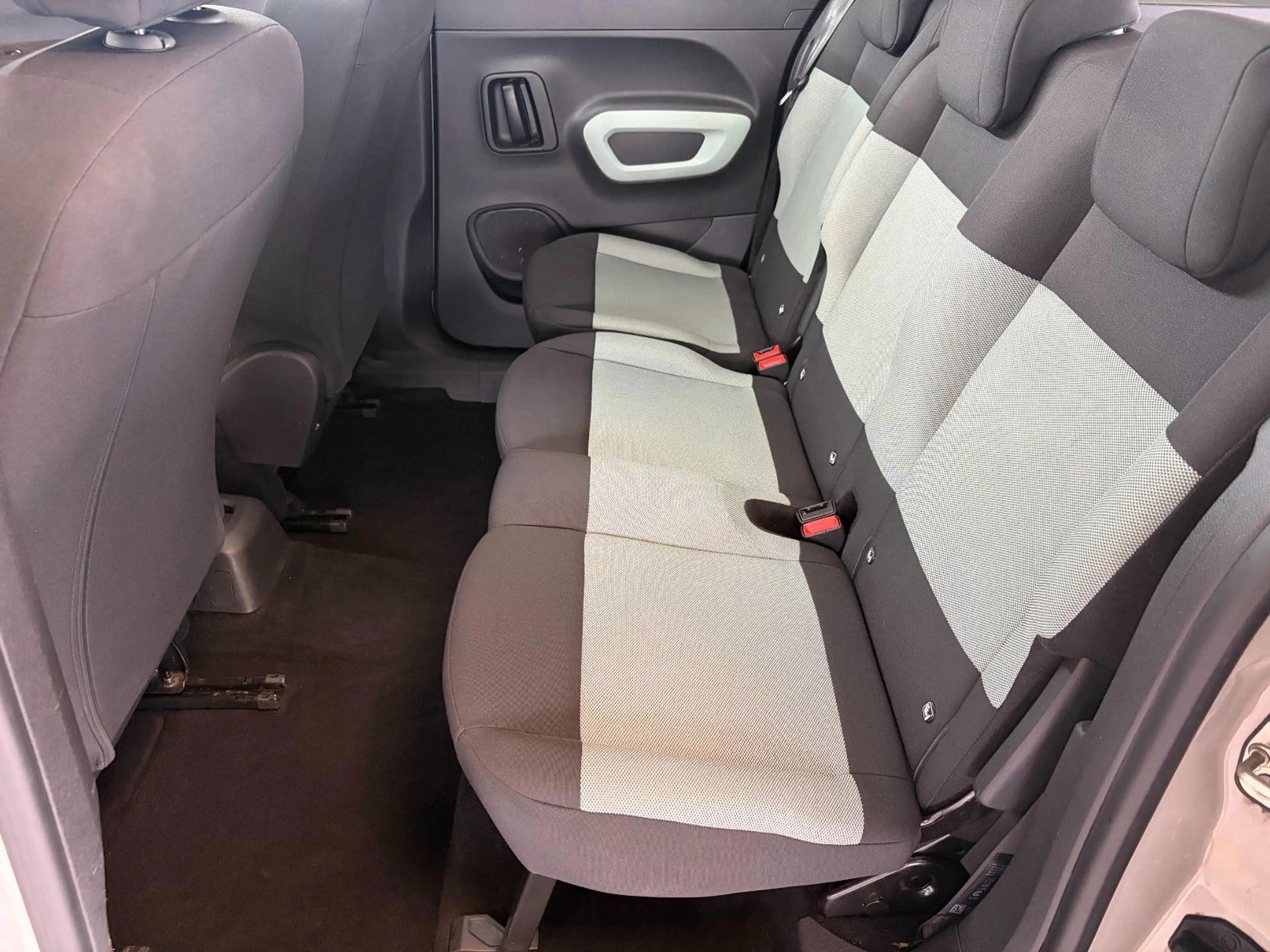 Citroen Berlingo 1.2 Live XL · 7 Sitzer · 1. Hand · AHK — photo 14