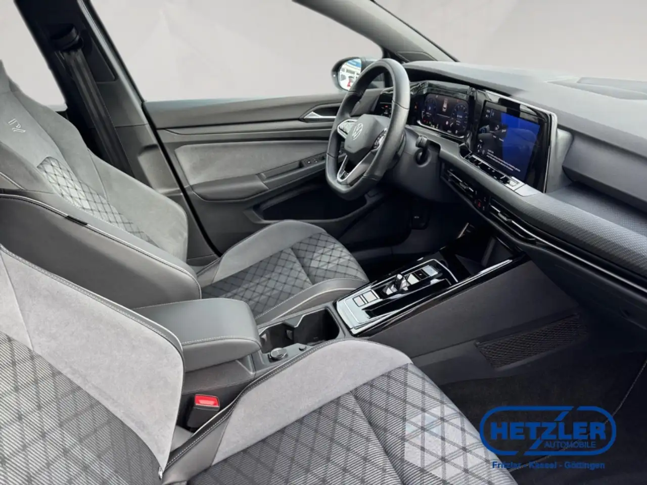 Volkswagen Golf VIII Variant R-Line eTSI Sportpaket Navi Digitales 14