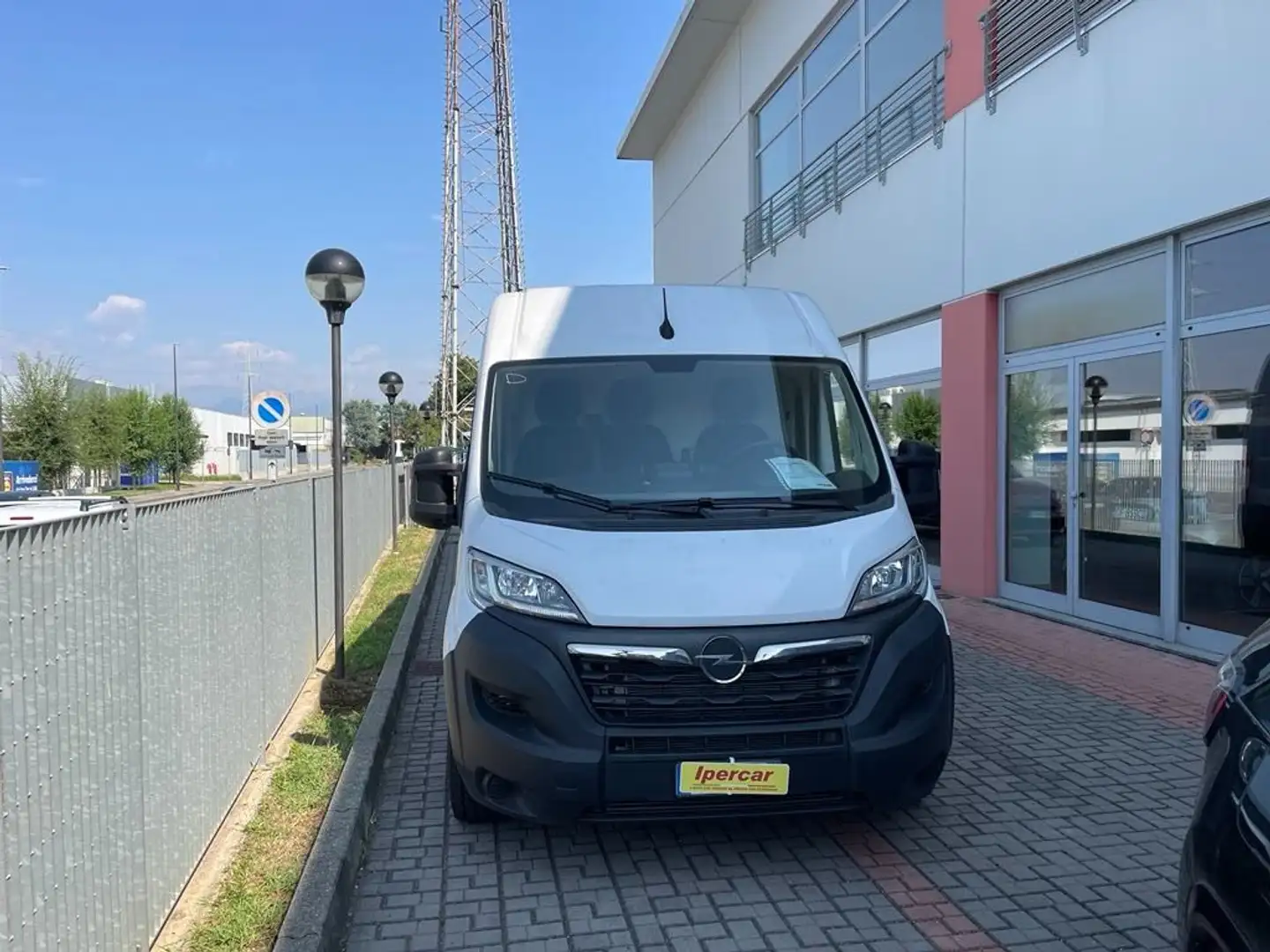 Fiat Ducato MOVANO35 2.2 BlueHDi 140 P.LUNGO T.ALTO Furgone Weiß - 2