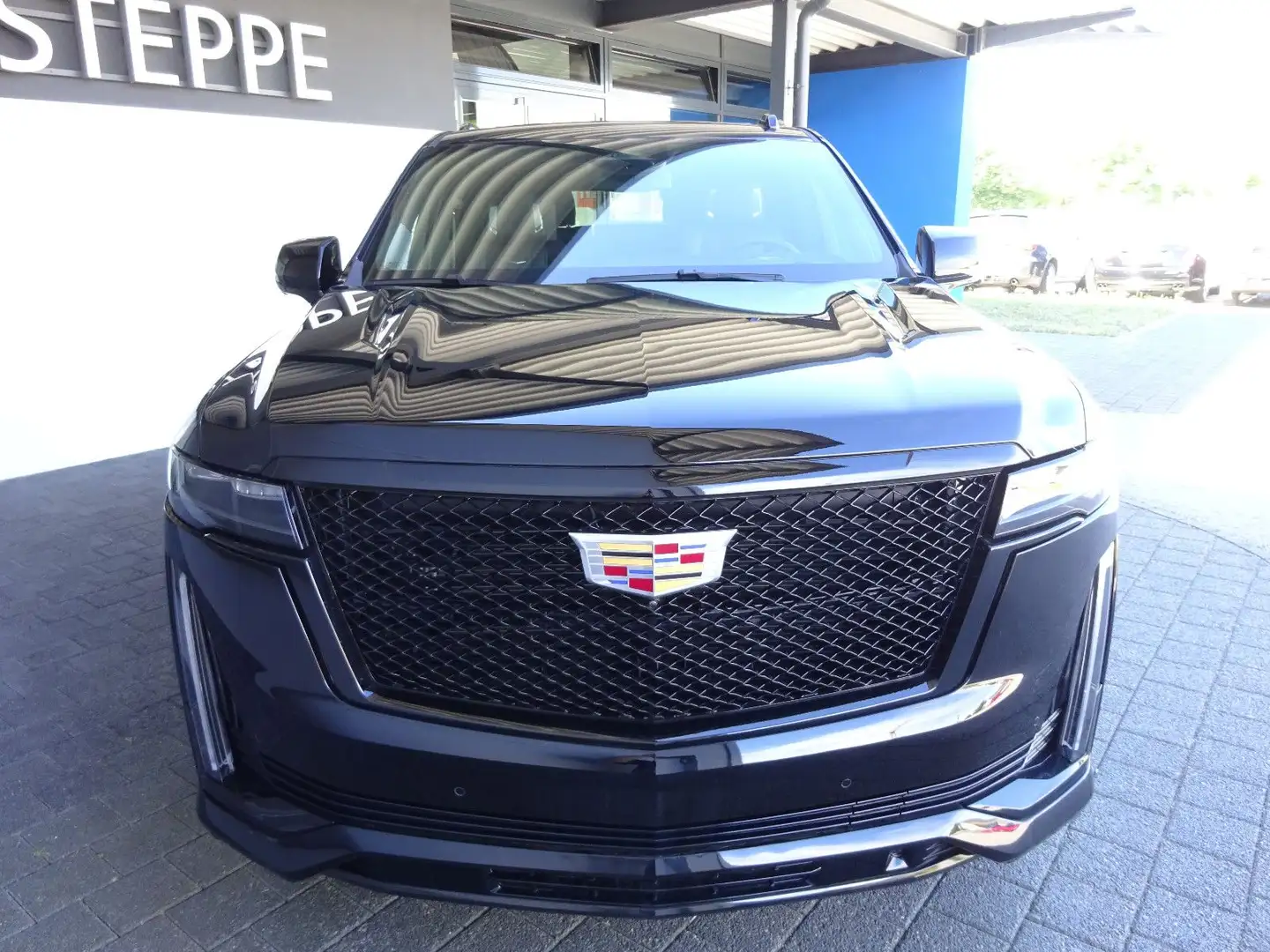 Cadillac Escalade 6.2 V8 Sport Platinum Luftfeder.EU-Navi Zwart - 2