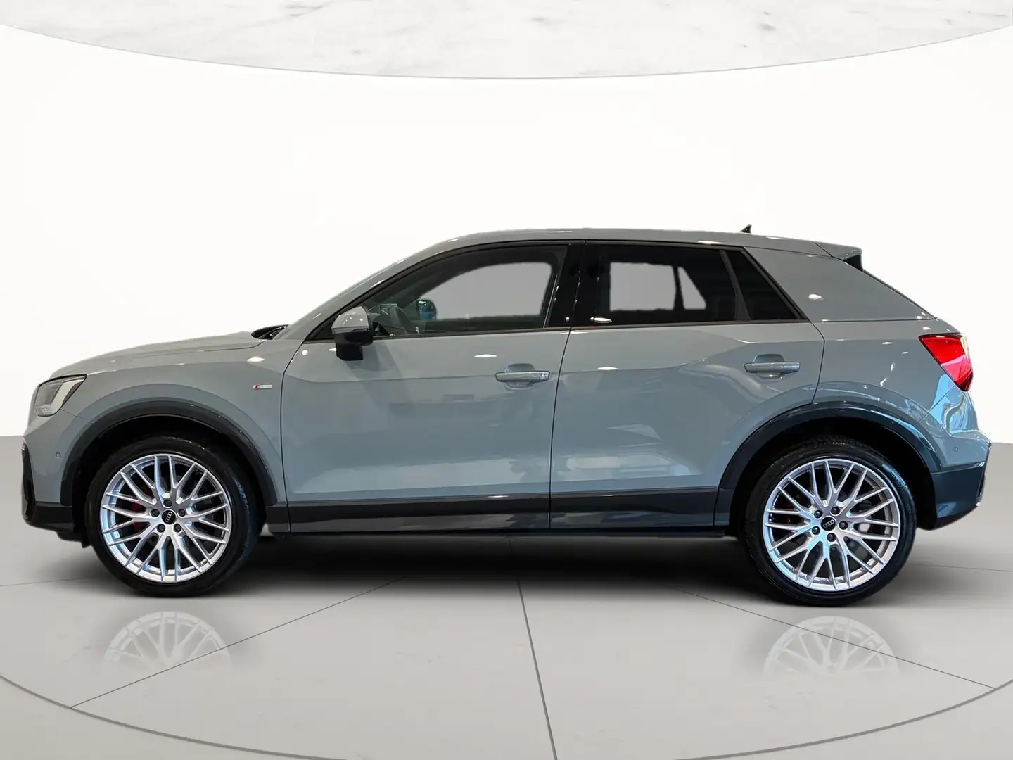 Audi Q2 40 2.0 tfsi s line edition quattro s-tronic Gris - 2