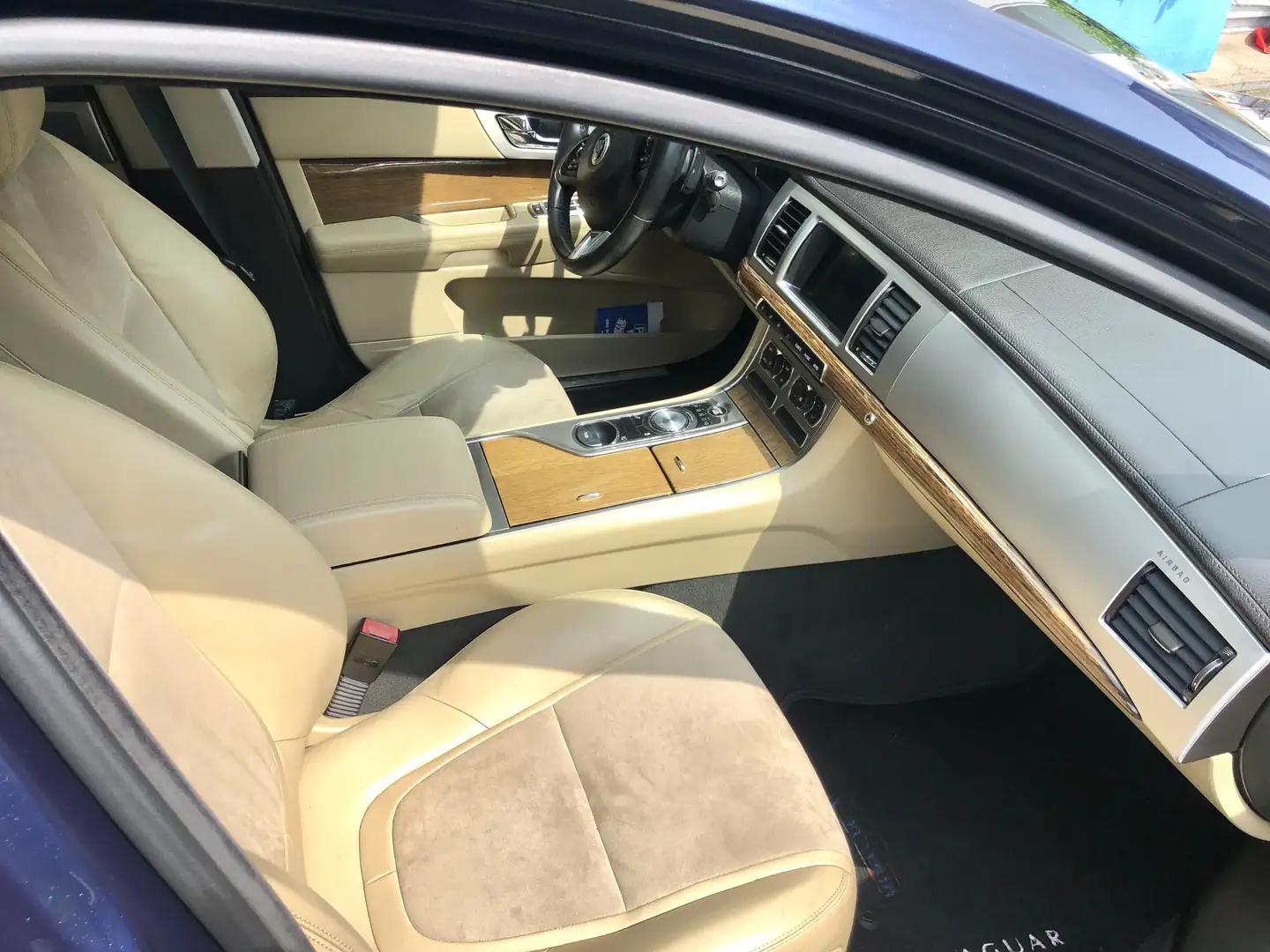 Jaguar XF 2.2d Premium Luxury 200cv auto - 2