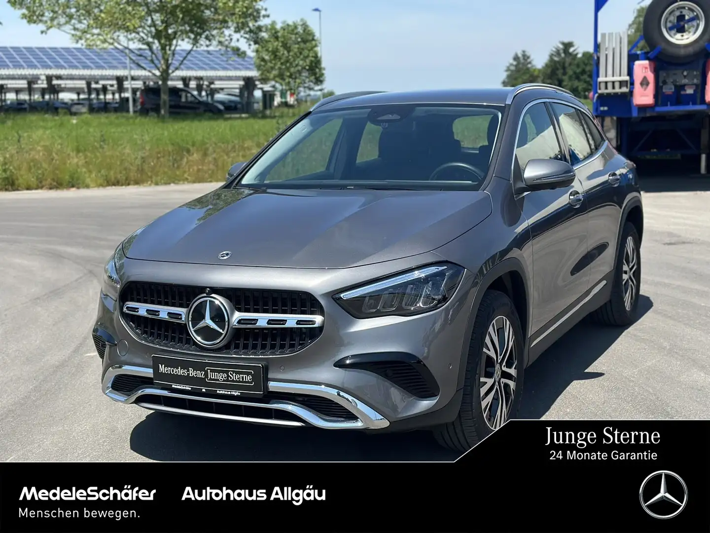 Mercedes-Benz GLA 220 GLA 220 d 4M Progressive 360° Advanced LED TOP Grau - 1