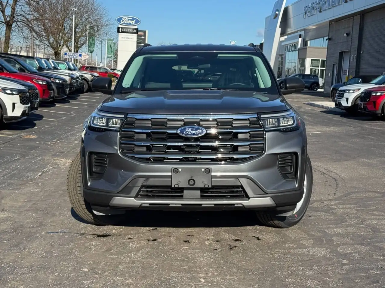 Ford Explorer снимка Ford Explorer