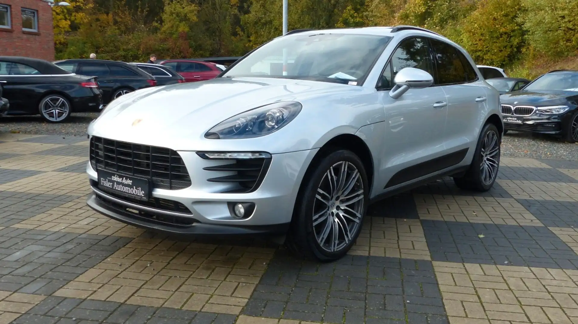Porsche Macan S Diesel Pano 21Zoll Luftfed el.AHK Silber - 1