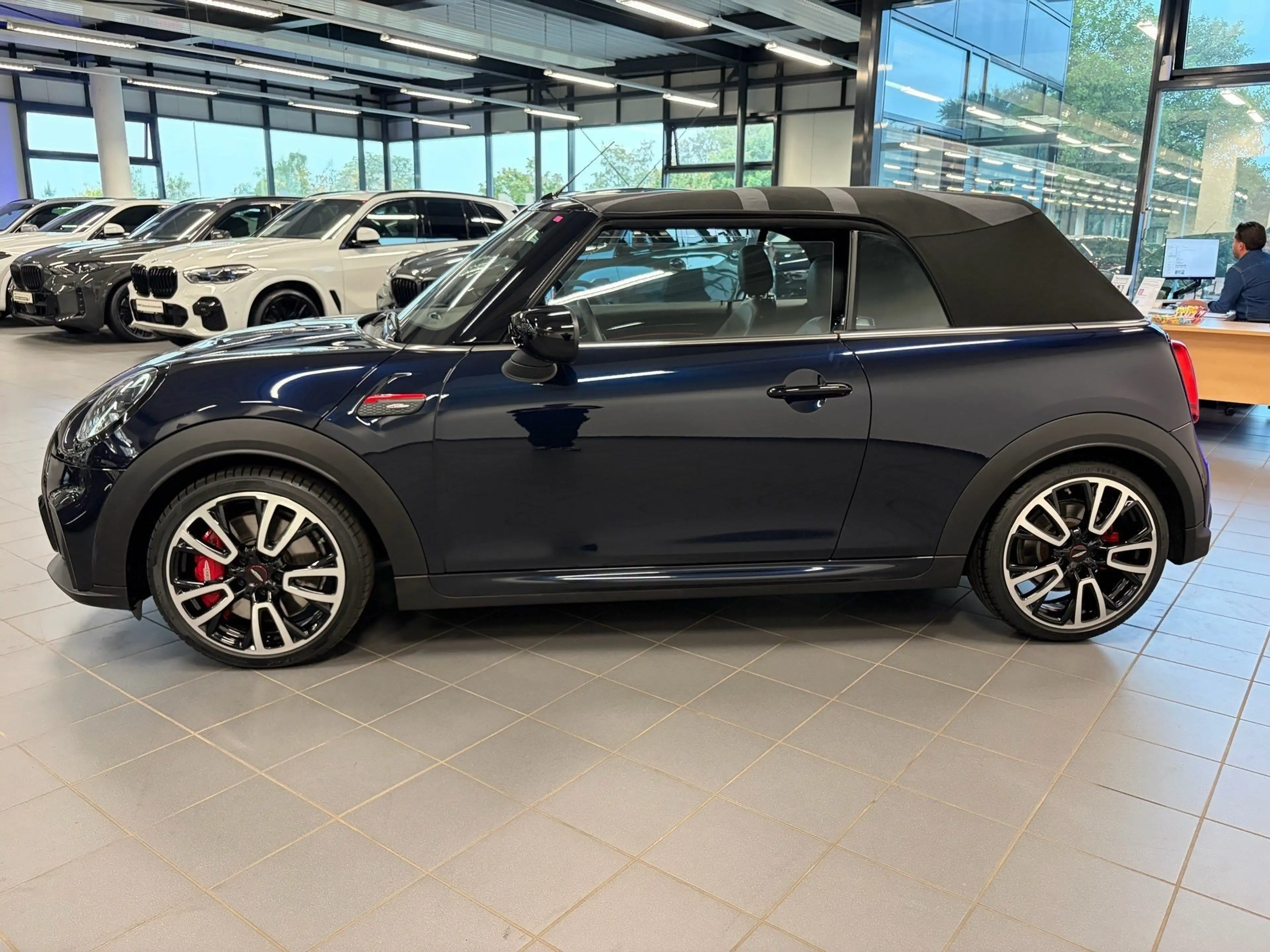 MINI John Cooper Works Cabrio John Cooper Works Cabrio ACC NAVI LED PDC V+H — photo 2