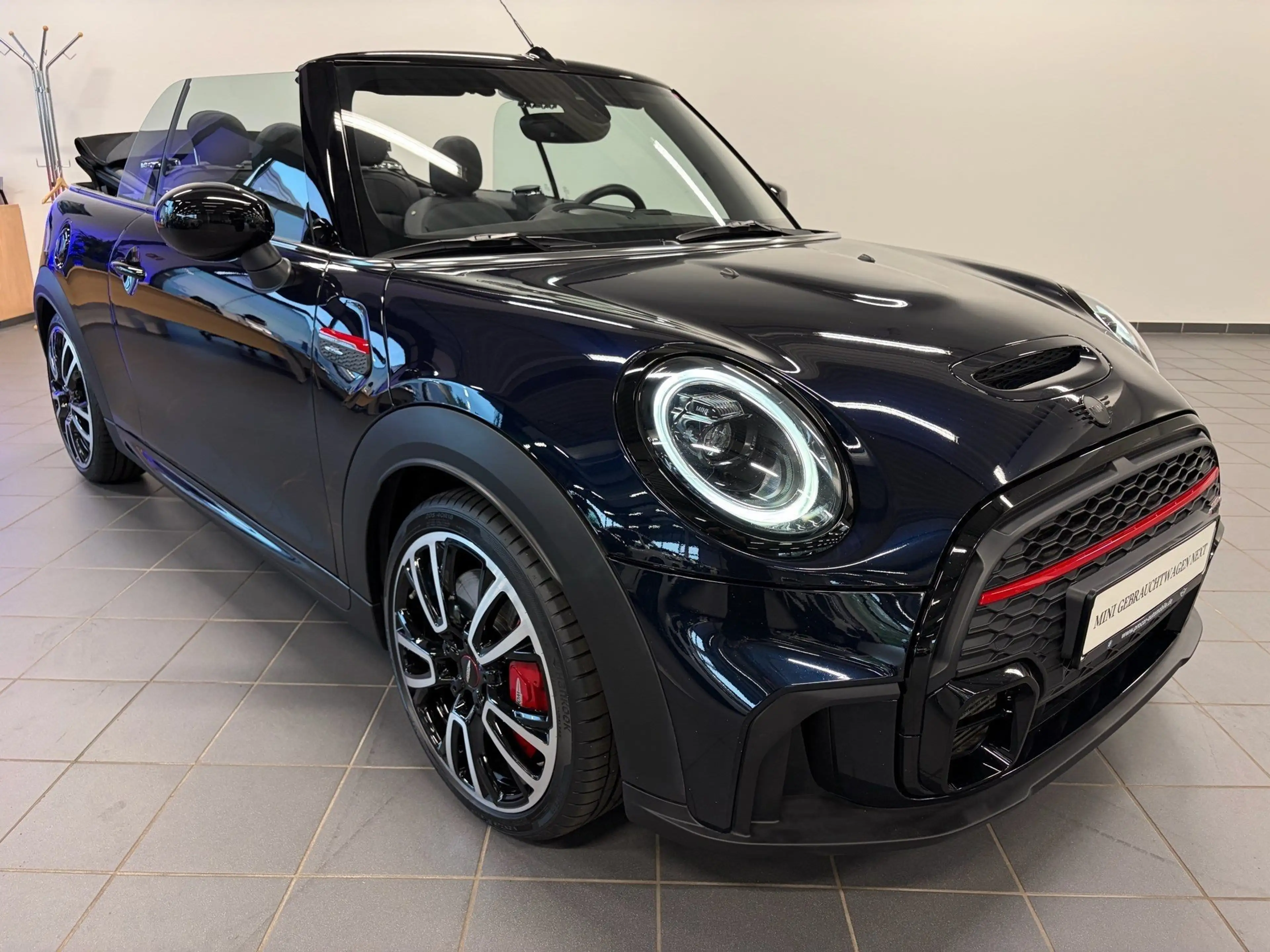 MINI John Cooper Works Cabrio John Cooper Works Cabrio ACC NAVI LED PDC V+H — photo 4