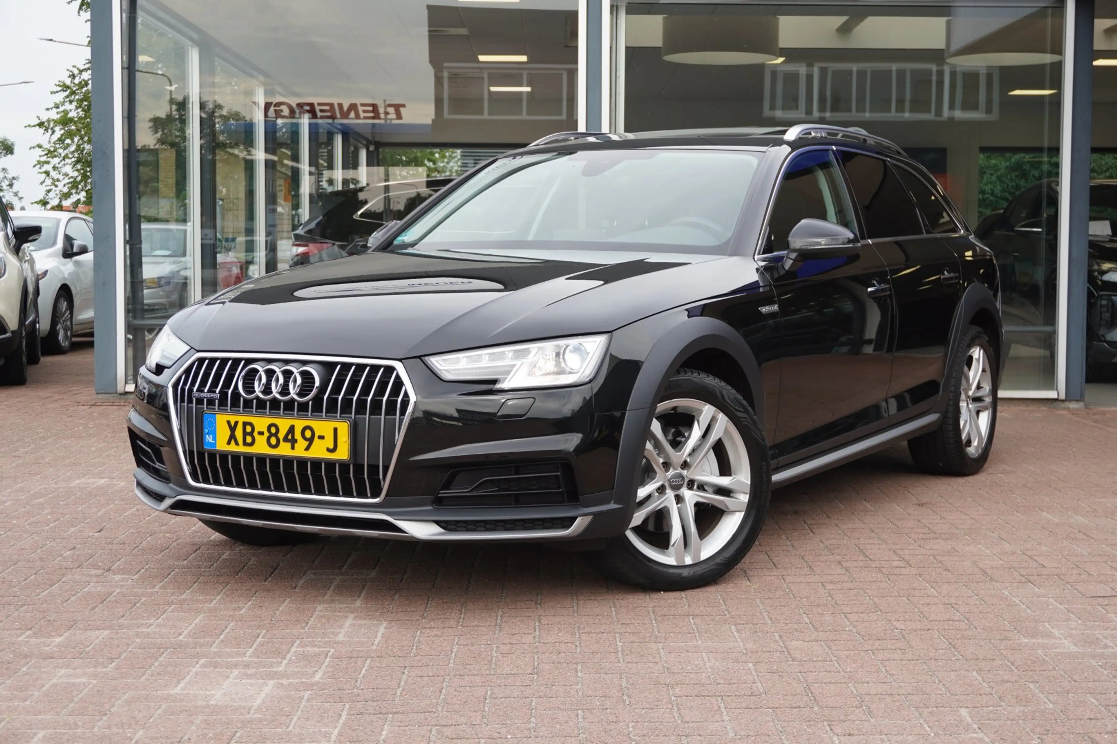 Audi A4 allroad quattro 2.0 TDI Pro Line Plus Automaat | 151.000KM