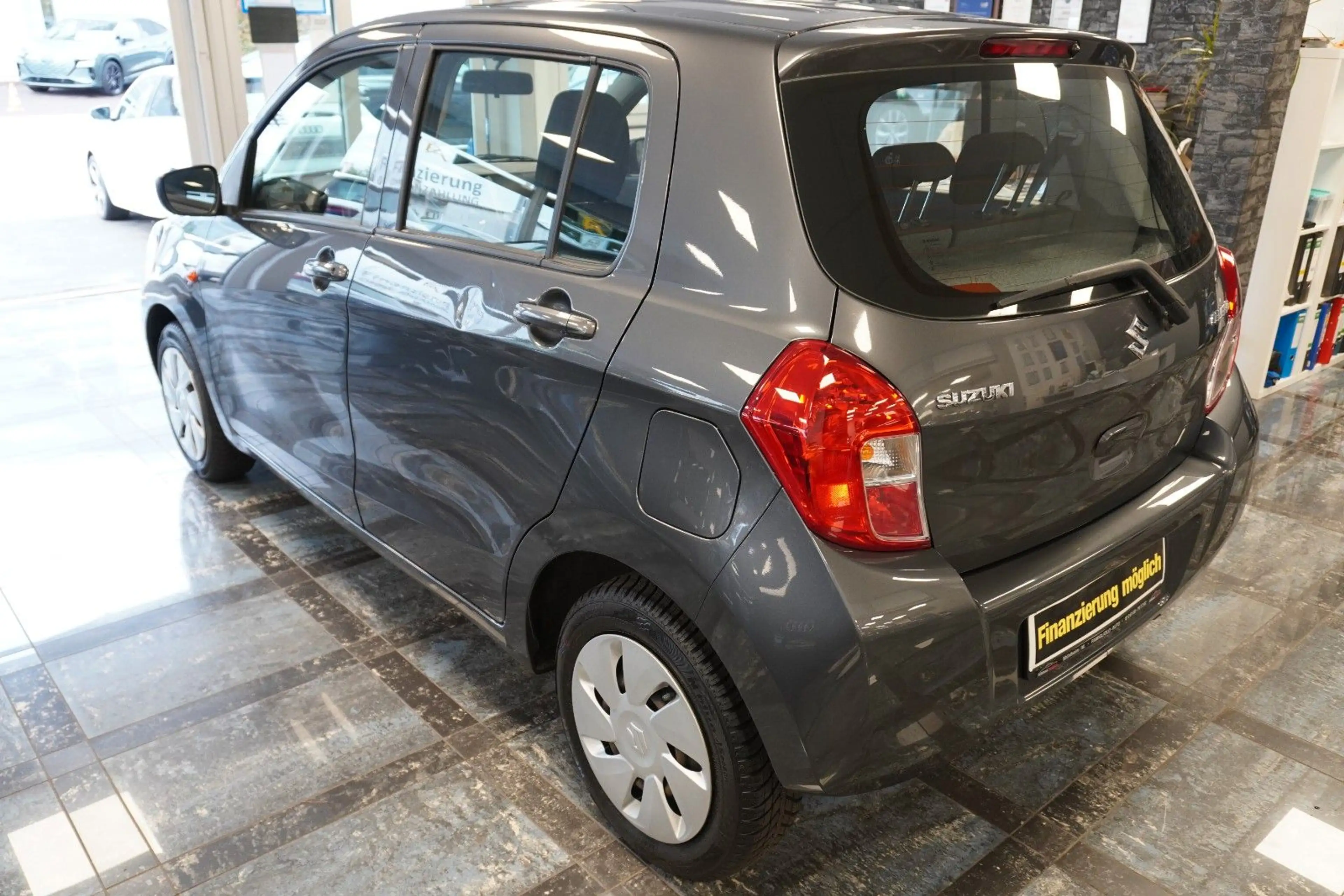Suzuki Celerio Comfort 1.Hand*SH-Gepflegt*Klima*5 Türig — photo 8