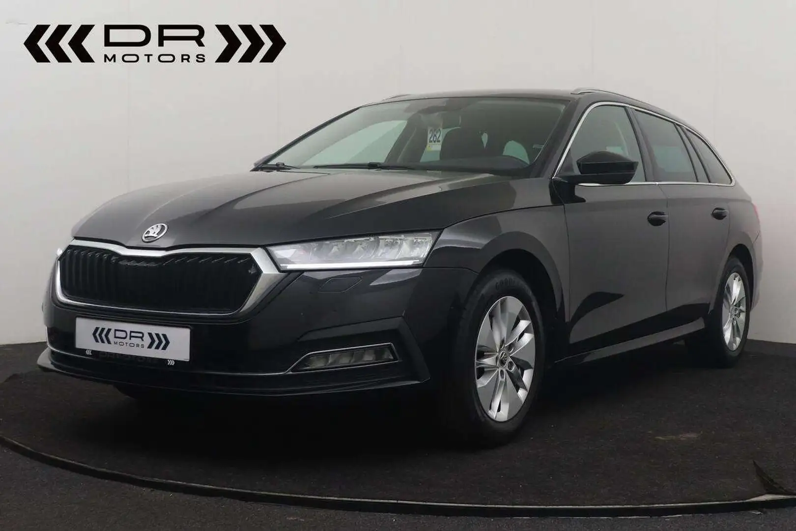 Skoda Octavia COMBI 1.0TSI AMBITION - NEW MODEL / APPLE CARPLAY Noir - 1
