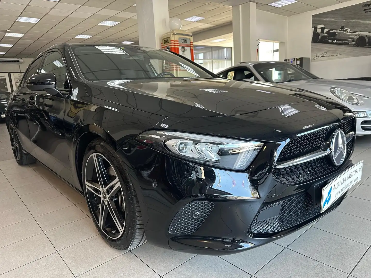Mercedes-Benz A 180 A 180 dNight ed. auto UNIPR. PARI AL NUOVO FULL Nero - 2