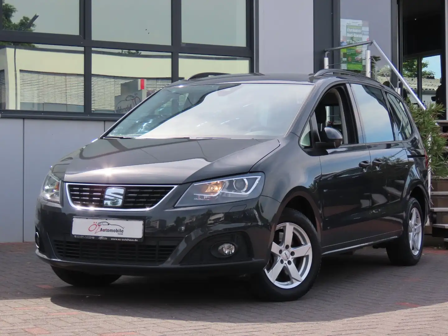 SEAT Alhambra 2.0 TDI Style Sitzheizung Navigation Gris - 2