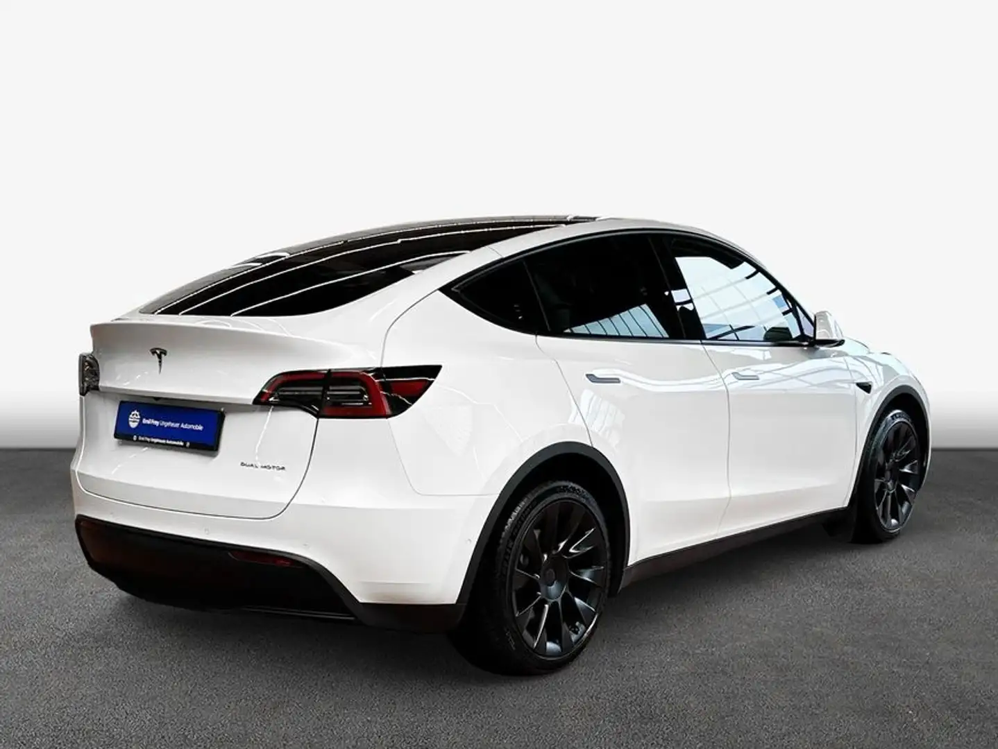Tesla Model Y Long Range Dual Motor AWD White - 2