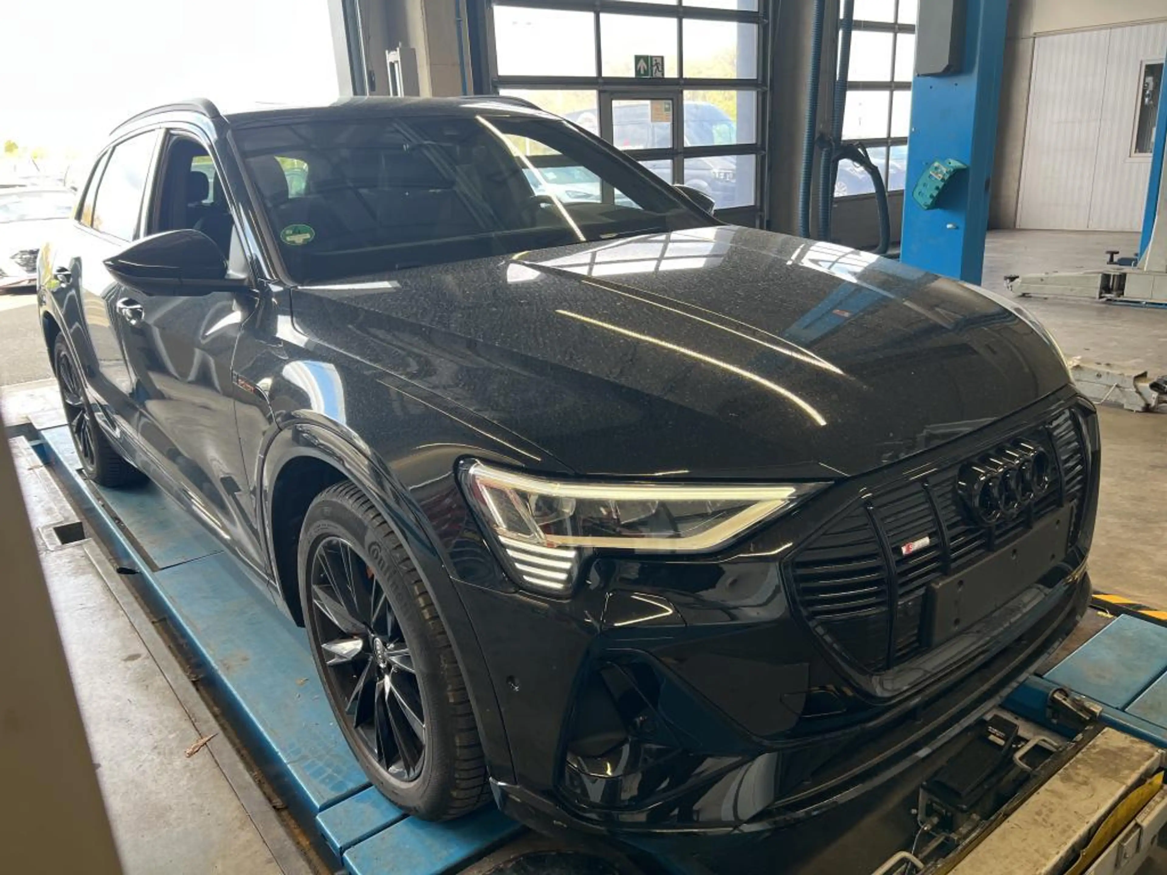 Audi e-tron 55 2x S line ACC AHK HuD PANO e-SITZE 21Z — photo 5