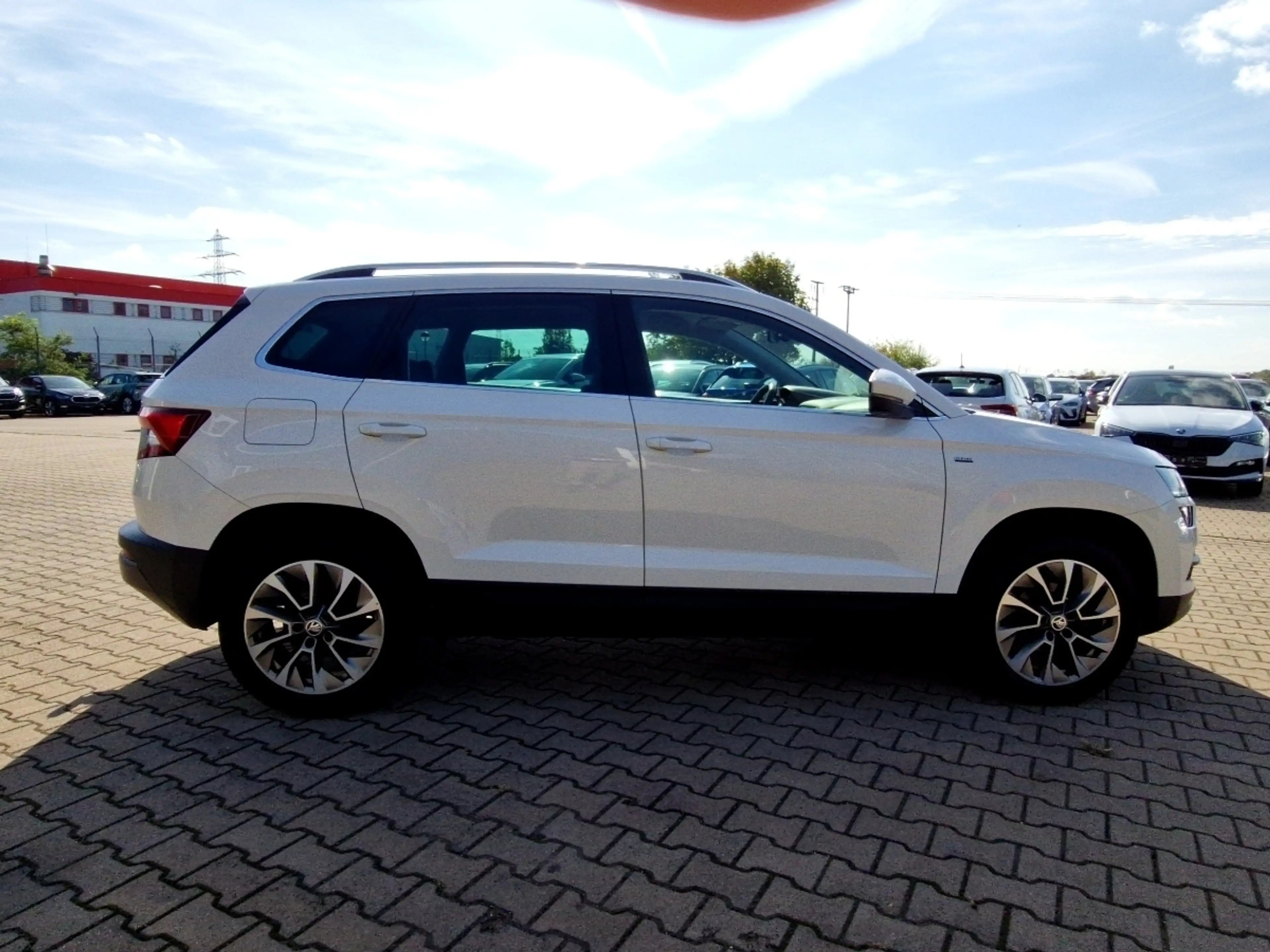 Skoda Karoq 1.5 TSI Clever LED Navi AHK PDC Klimaautomatik — photo 6