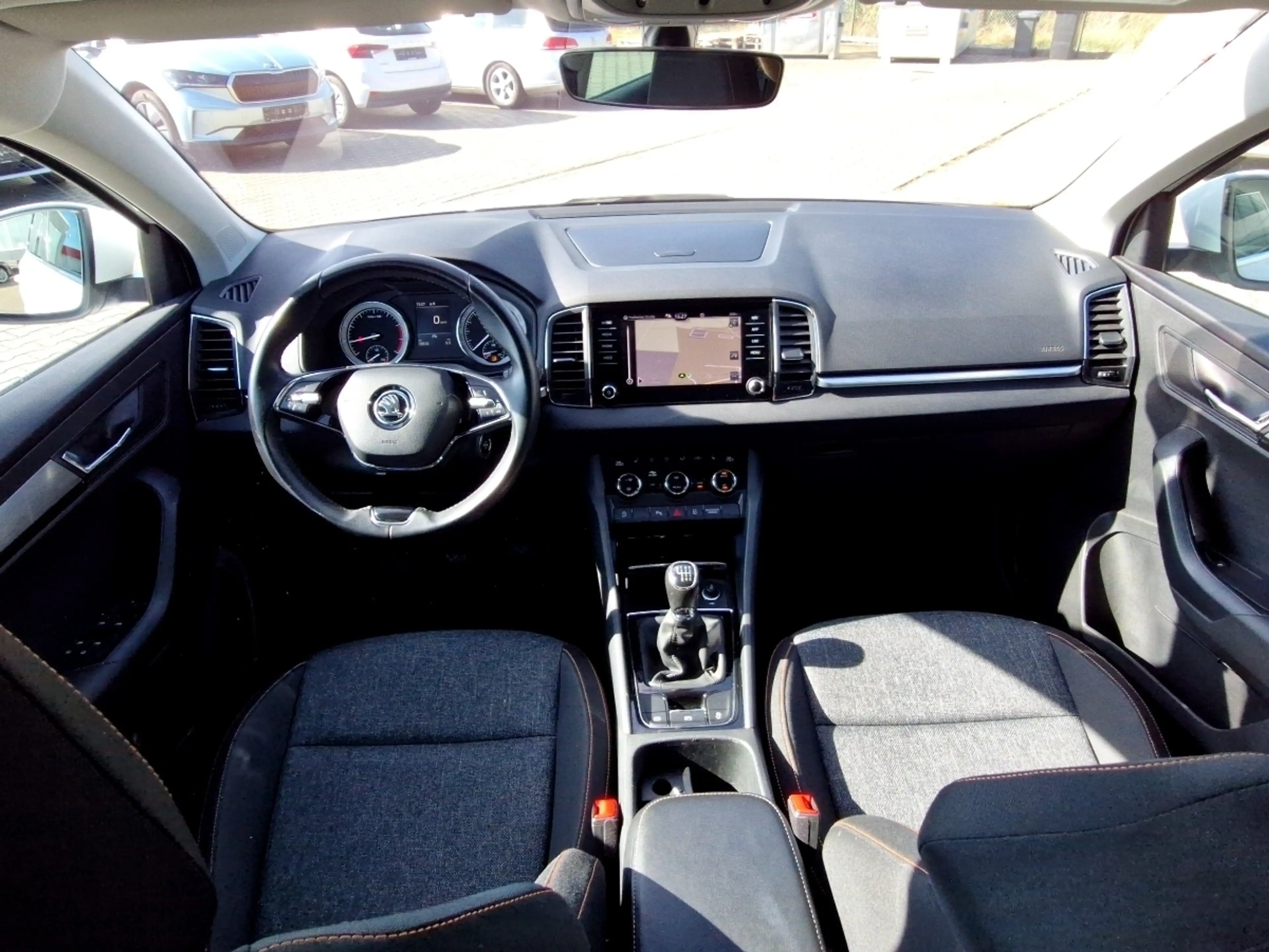 Skoda Karoq 1.5 TSI Clever LED Navi AHK PDC Klimaautomatik — photo 10