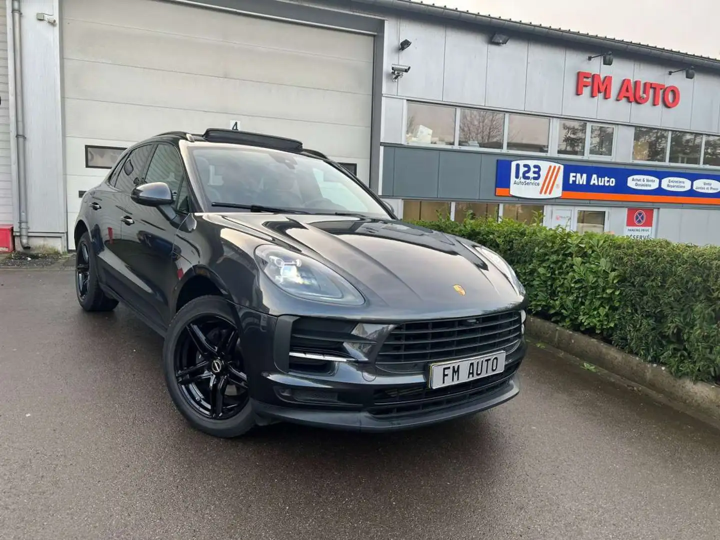 Porsche Macan 2.0 T PDK 245ch (FACELIFT) Noir - 1