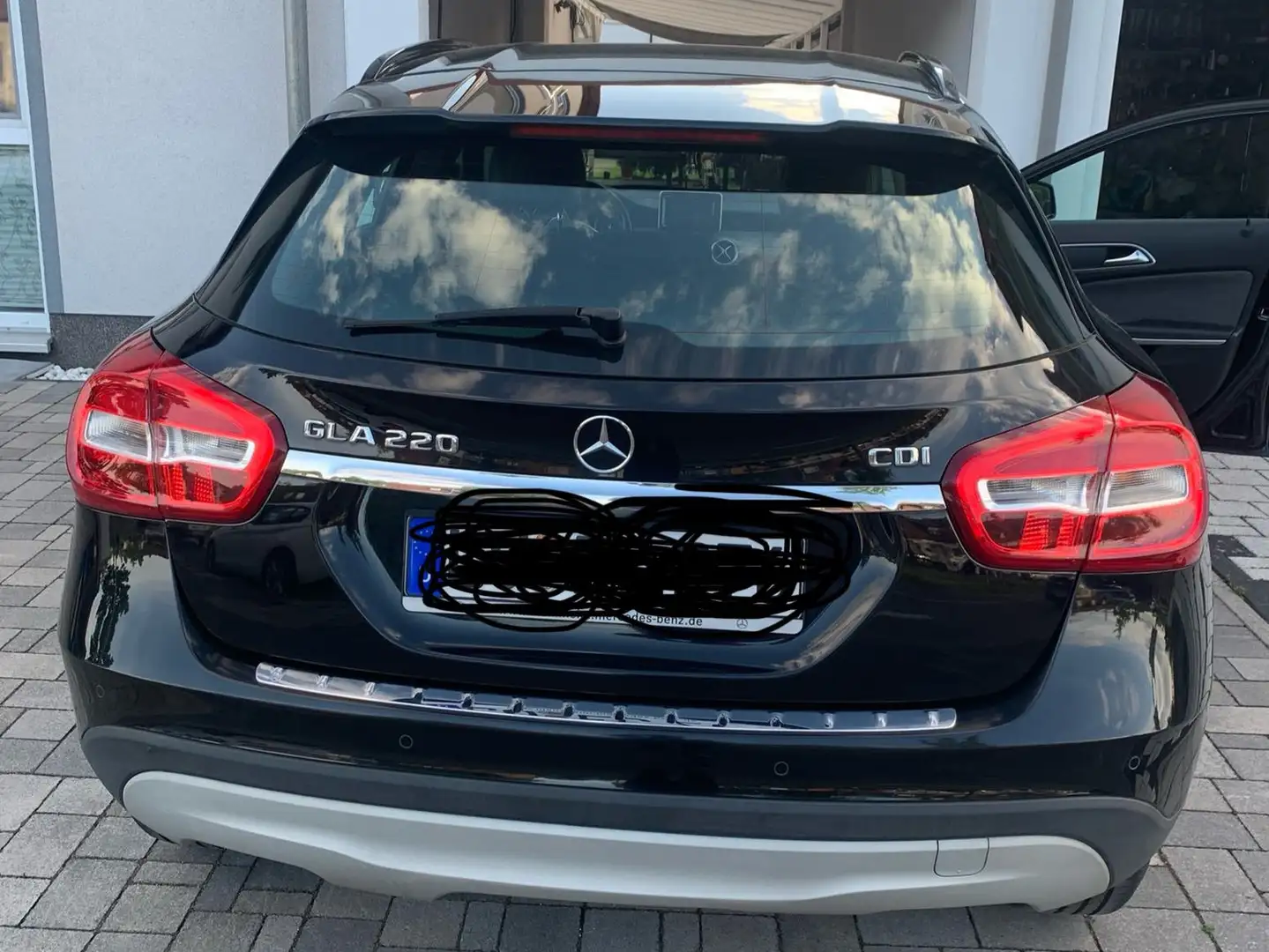 Mercedes-Benz GLA 220 GLA Diesel CDI 7G-DCT Style Schwarz - 2