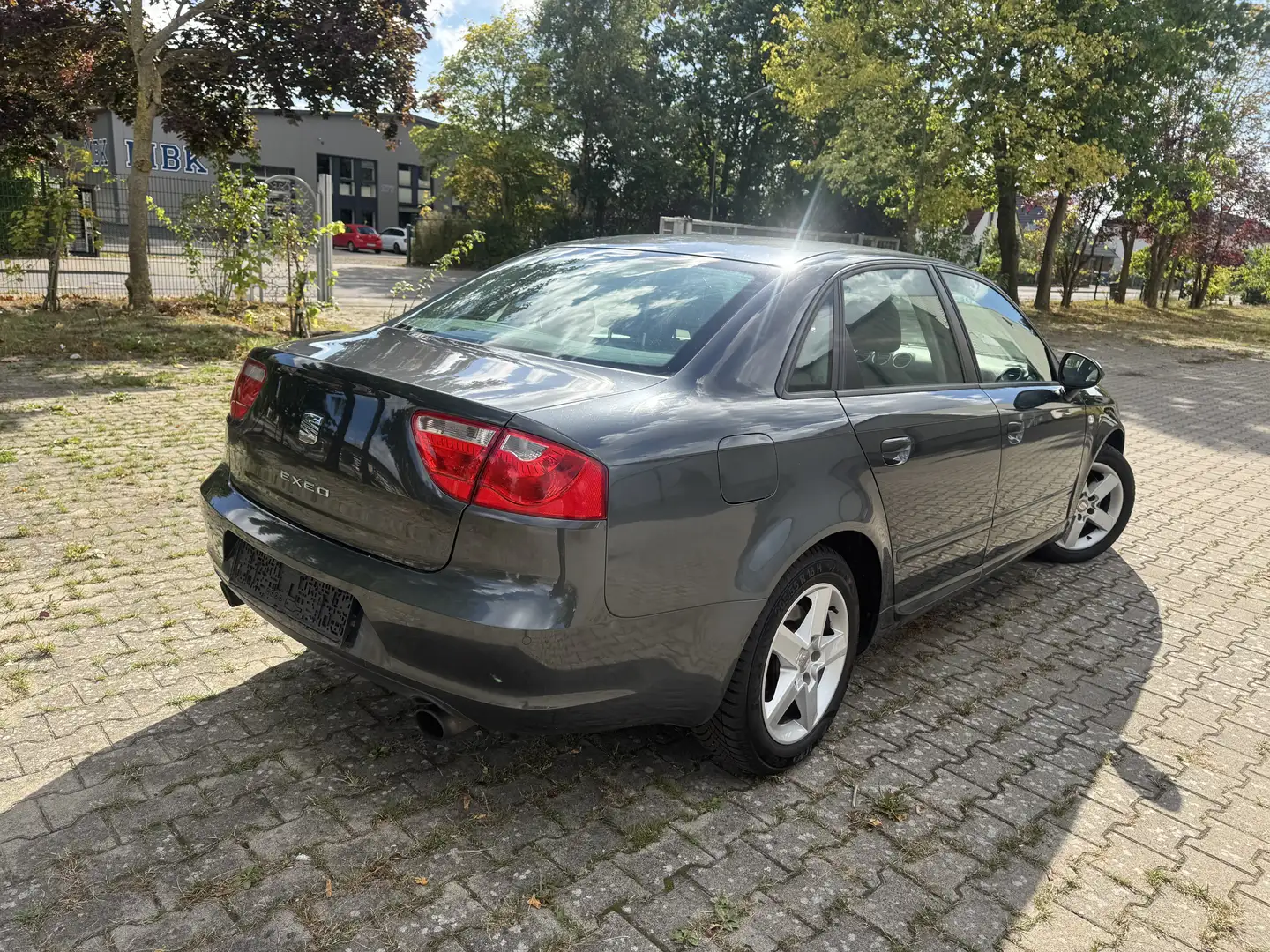 SEAT Exeo 2.0, HU/AU 05.2027,Inkl 12 Monate Garantie,Navi Grau - 2