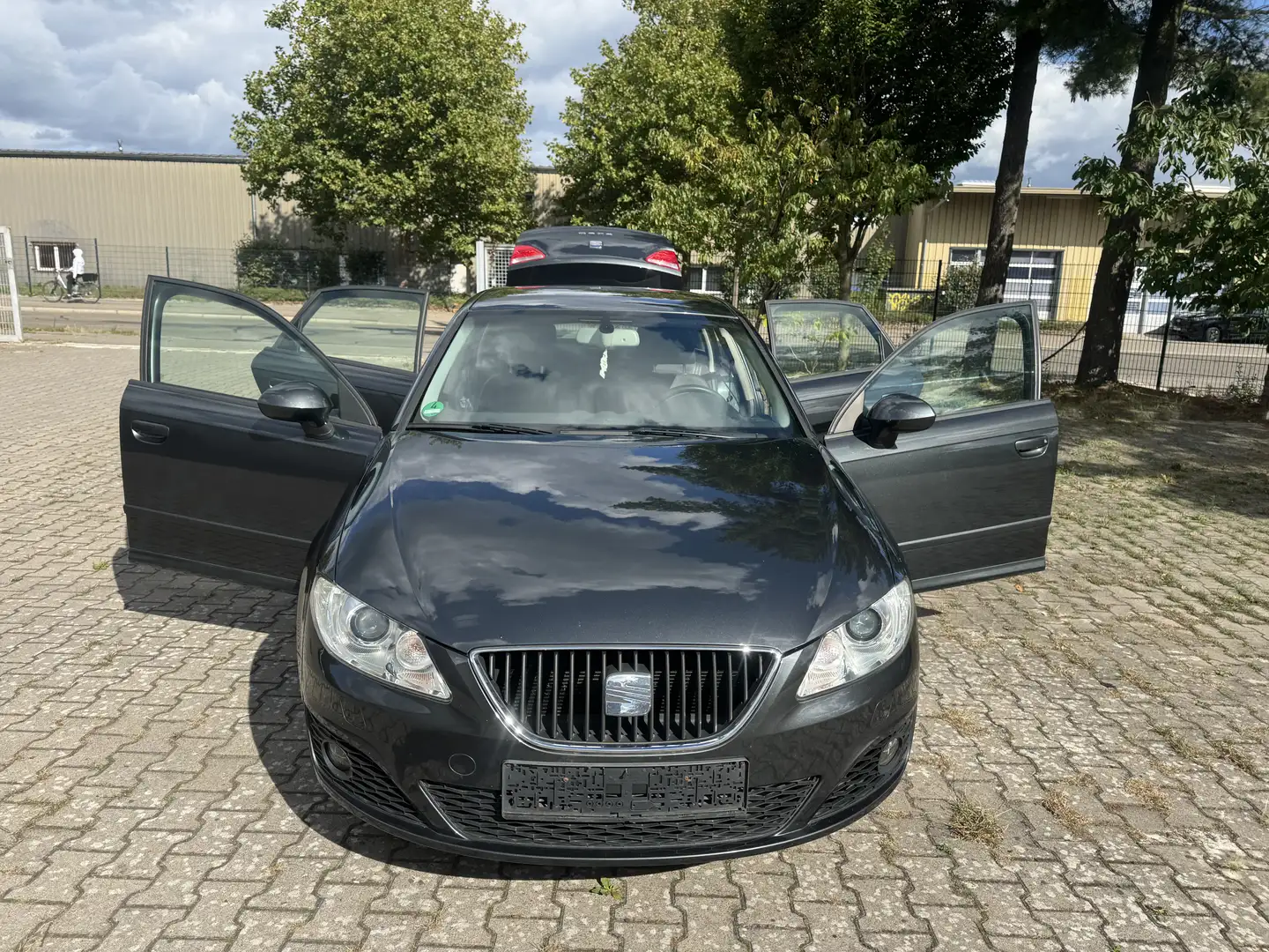 SEAT Exeo 2.0, HU/AU 05.2027,Inkl 12 Monate Garantie,Navi Grau - 1