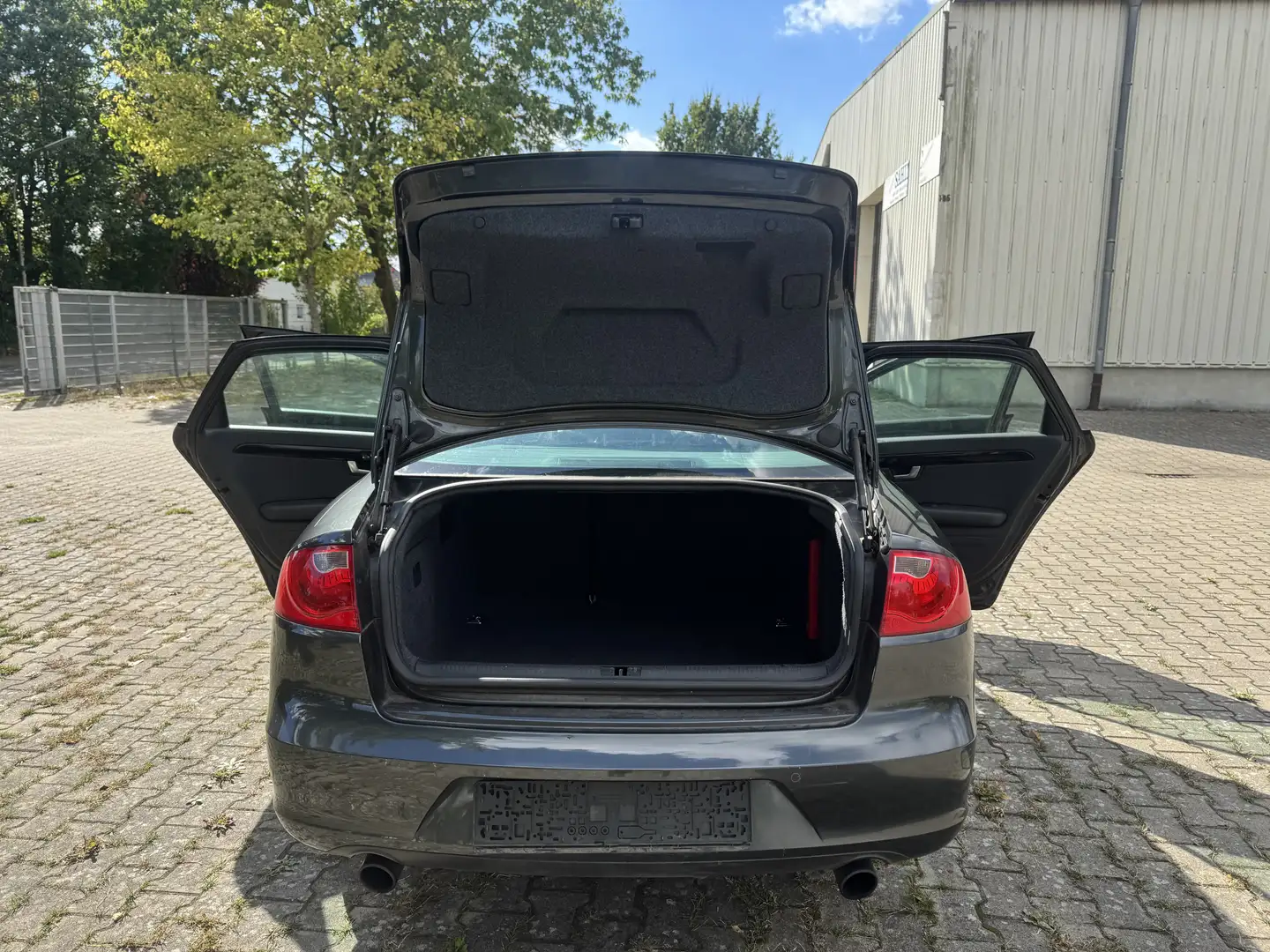 SEAT Exeo 2.0, HU/AU 05.2027,Inkl 12 Monate Garantie,Navi Grau - 2