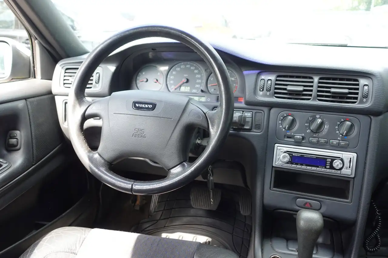 Volvo V70 2.5 Comfort-Line / Automaat, foto 10