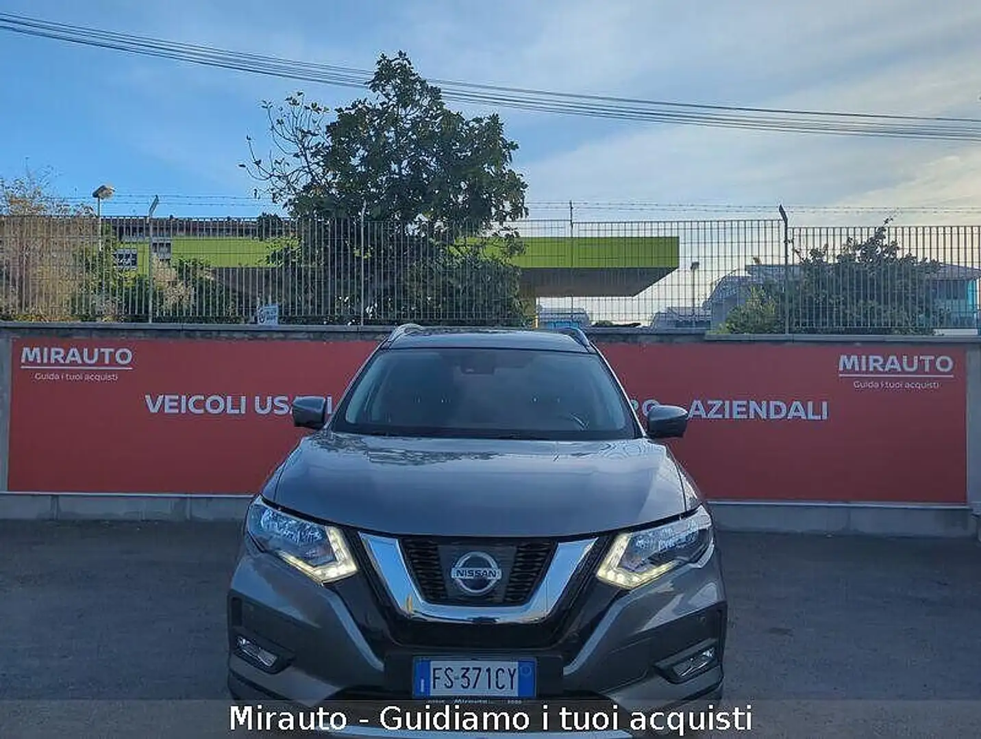 Nissan X-Trail 3ª serie X-Trail 2.0 dCi 4WD N-Connecta Gris - 2