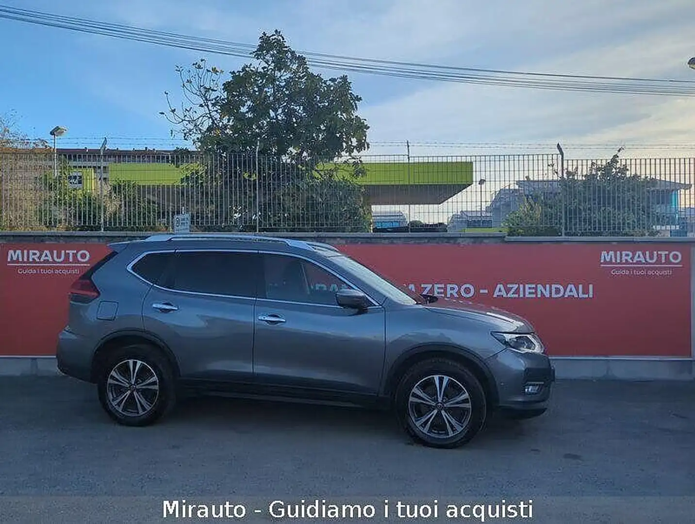 Nissan X-Trail 2.0 dCi 4WD N-Connecta Gris - 1