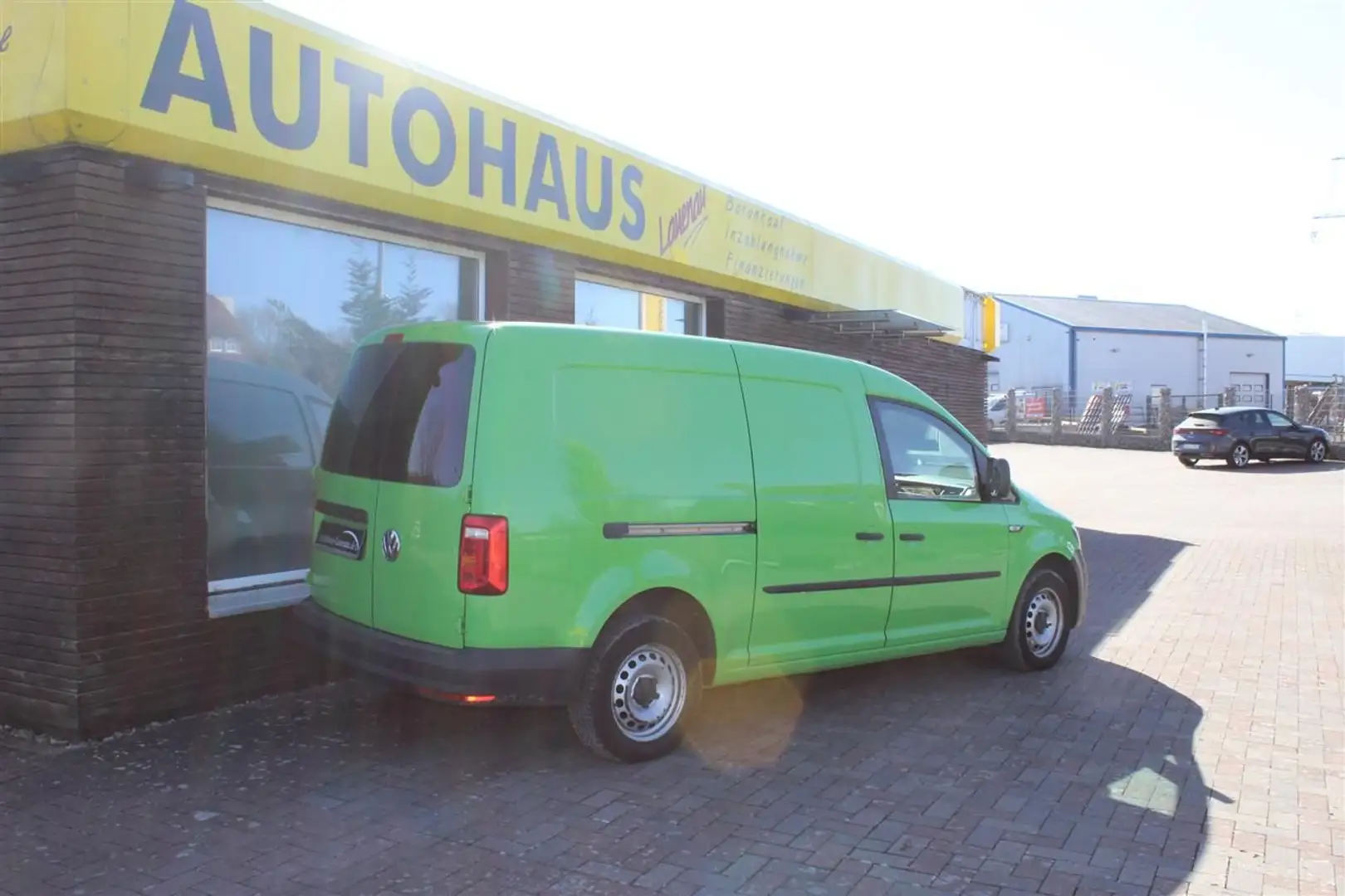 Volkswagen Caddy Maxi, 1.Hand! Grün - 2
