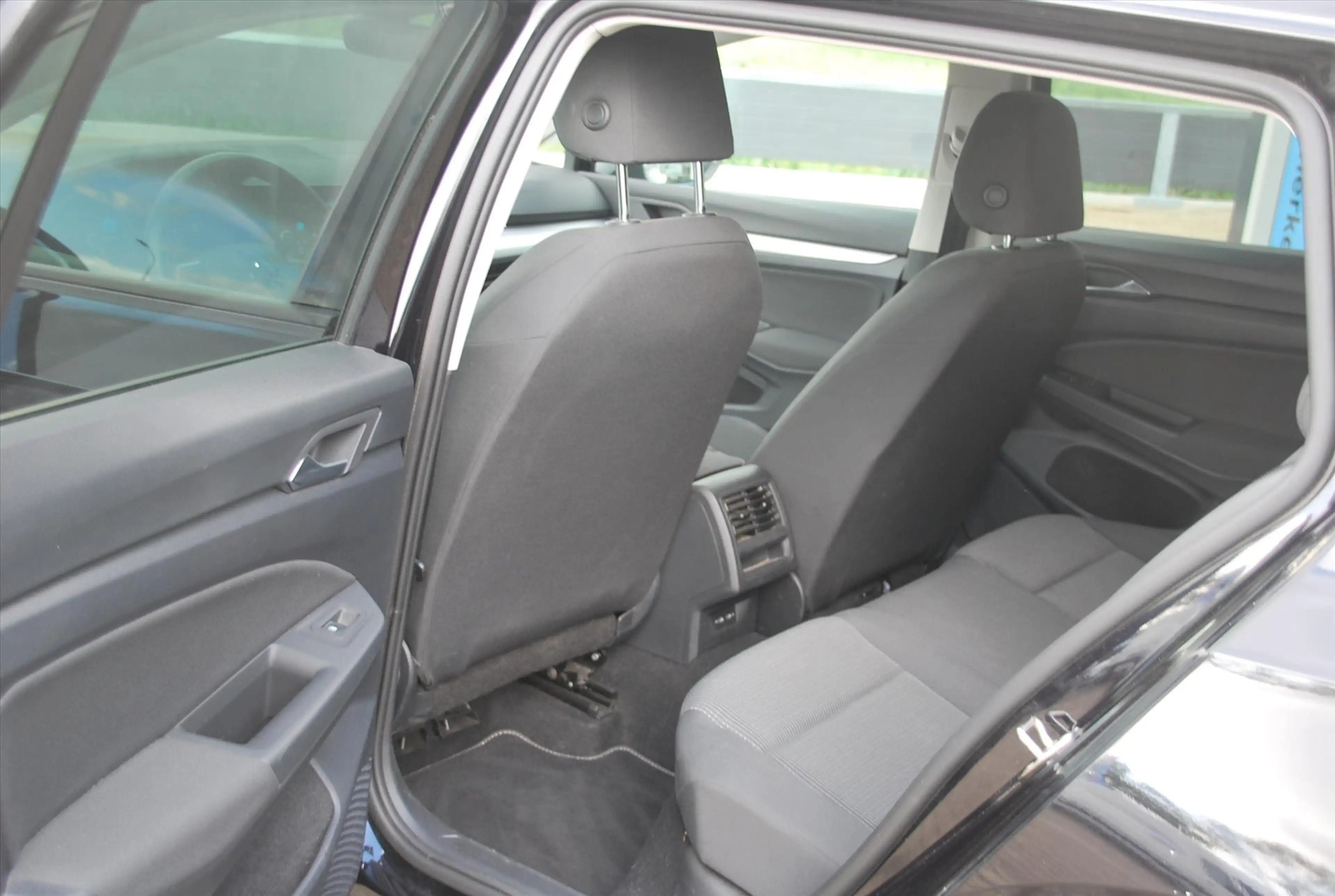 Volkswagen Golf Variant 1.0 TSI 110pk Life — photo 12