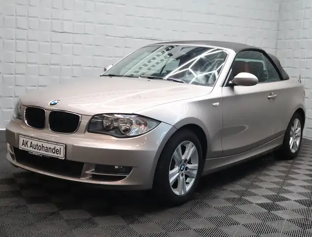 BMW 120 i Cabrio Vollleder SHZ PDC Klima Tempomat