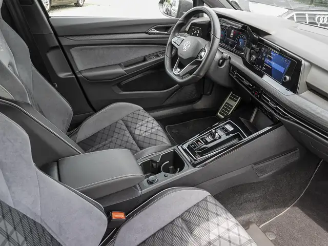 Volkswagen Golf view 8