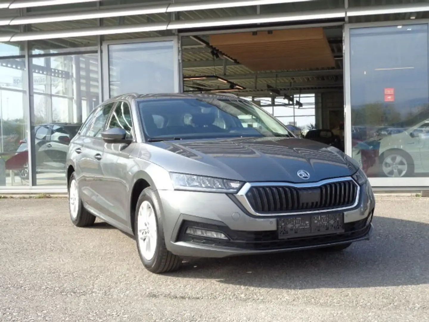 Skoda Octavia Ambition Kombi 2,0 TDi DSG *LED *AHK Grau - 1