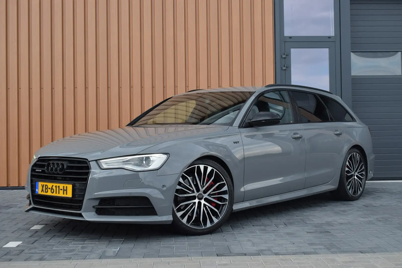 Audi A6 Avant 3.0 TDI BiT 326pk Quattro Competition Grijs - 1