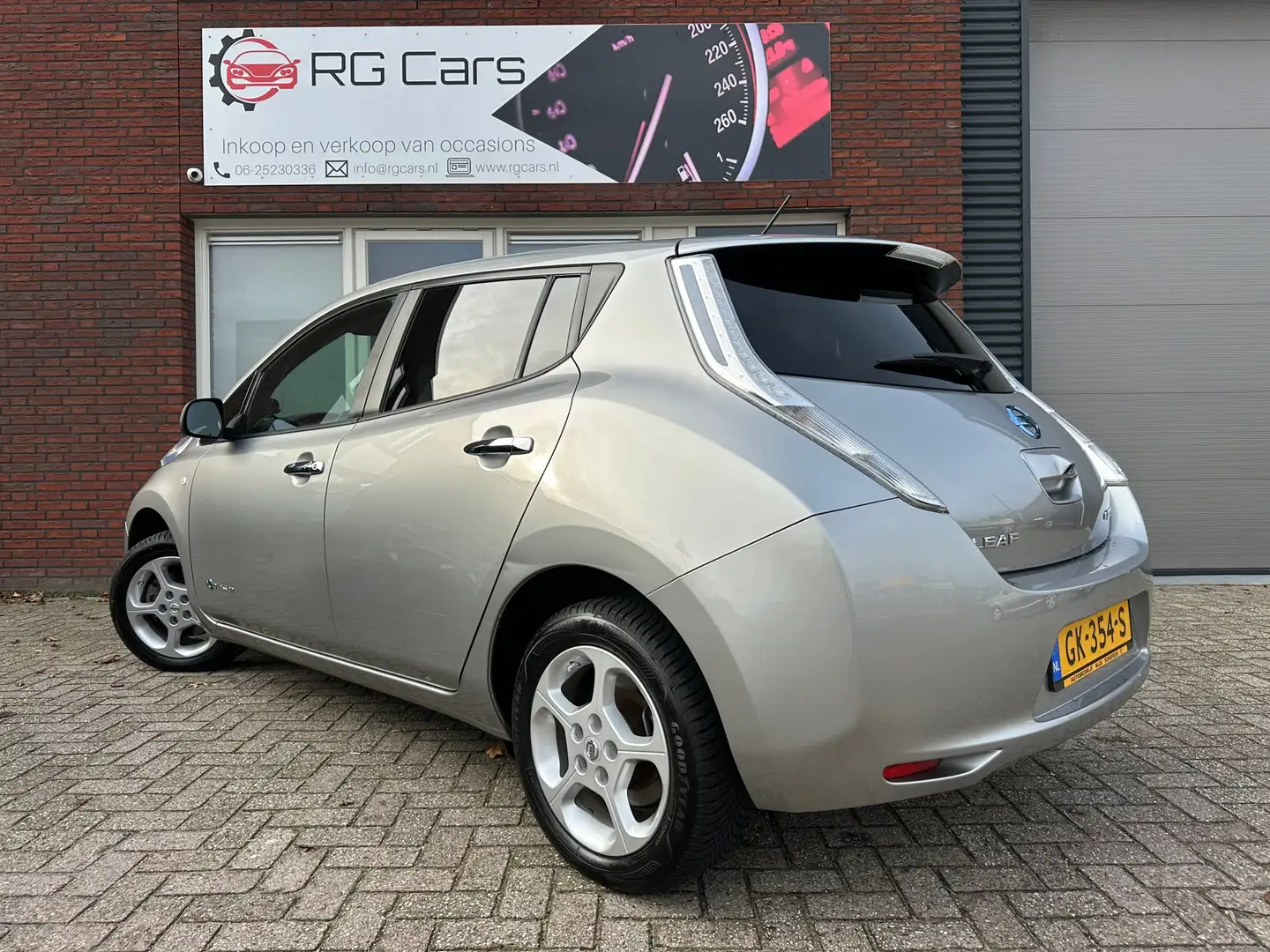 Nissan Leaf Acenta 24 kWh / Navi / Camera / Cruise / Clima / N Gris - 2