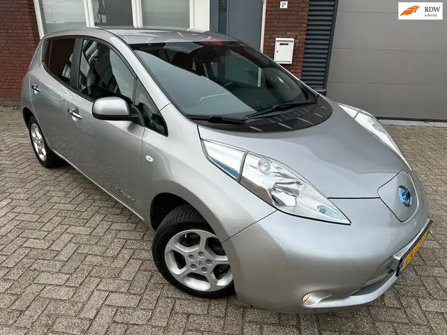 Nissan Leaf Acenta 24 kWh / Navi / Camera / Cruise / Clima / N