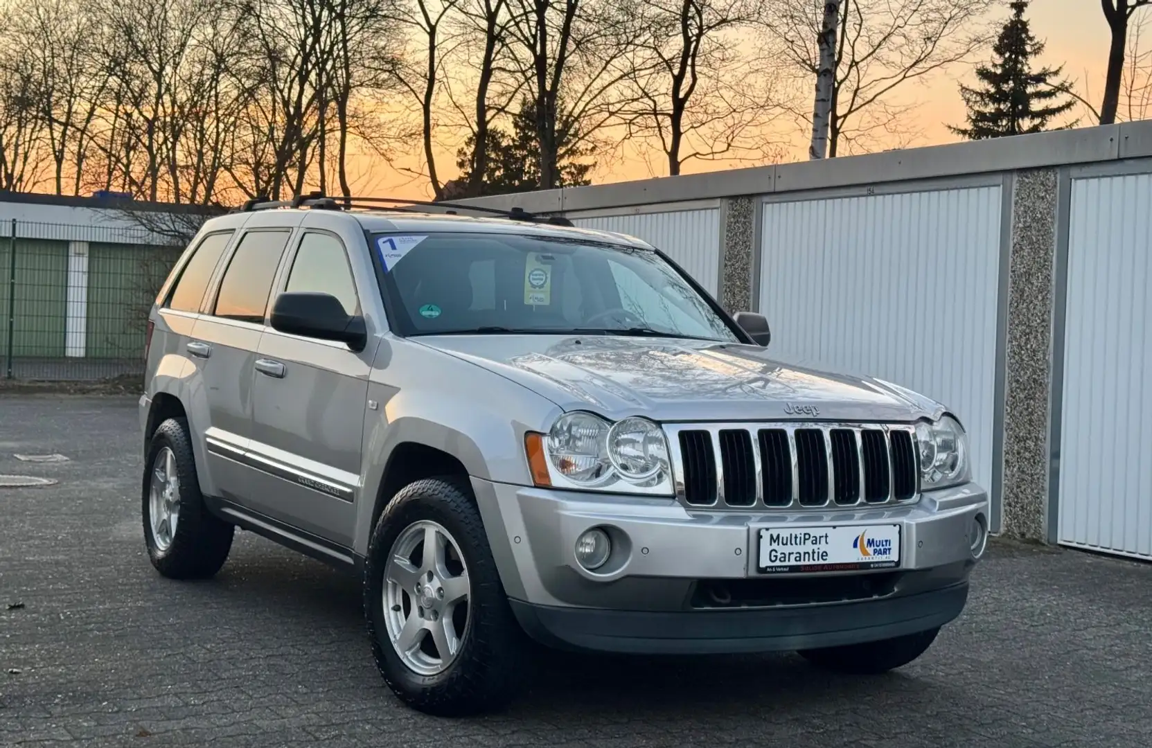 Jeep Grand Cherokee 4.7 V8 Plateado - 1