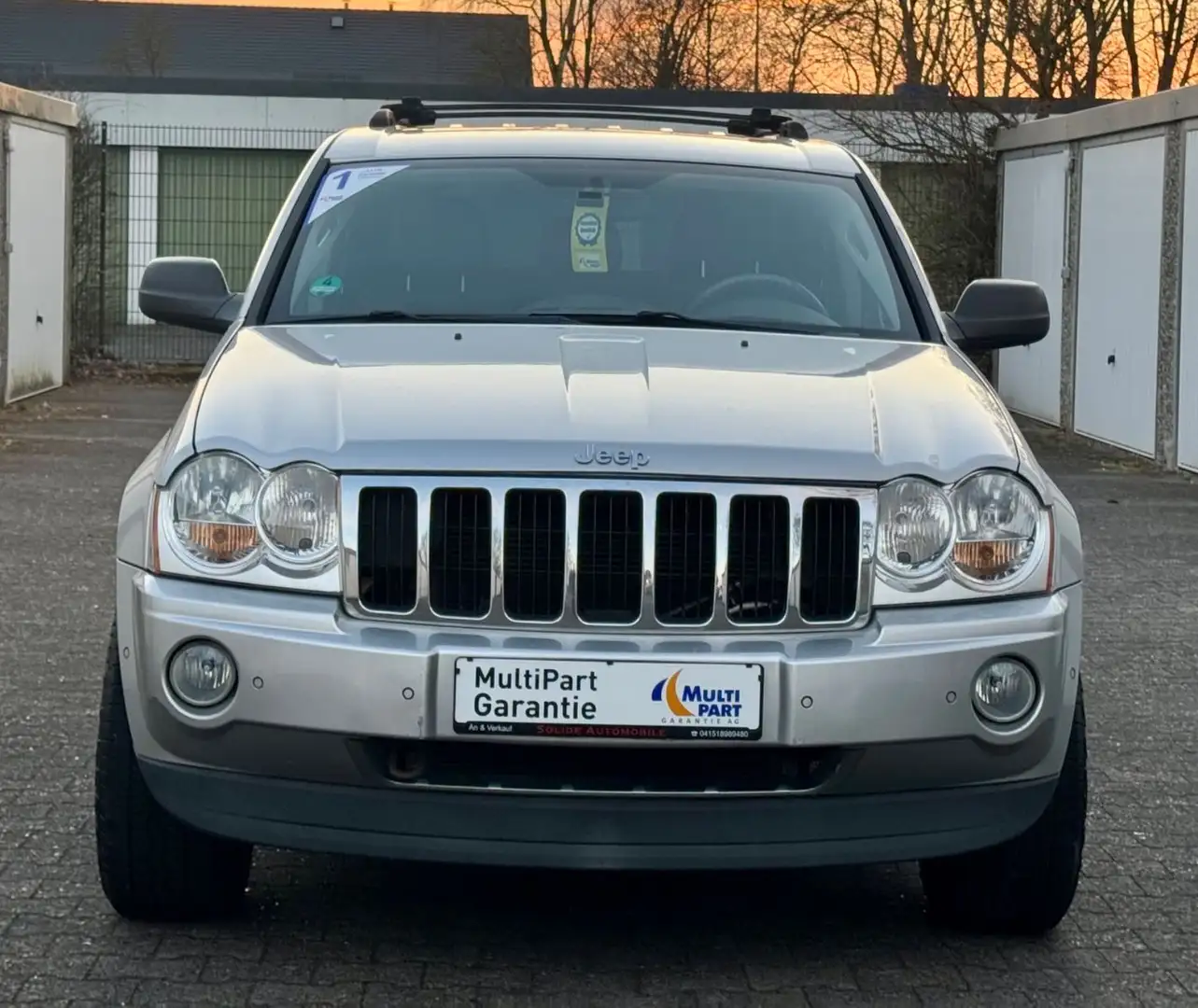 Jeep Grand Cherokee 4.7 V8 Plateado - 2