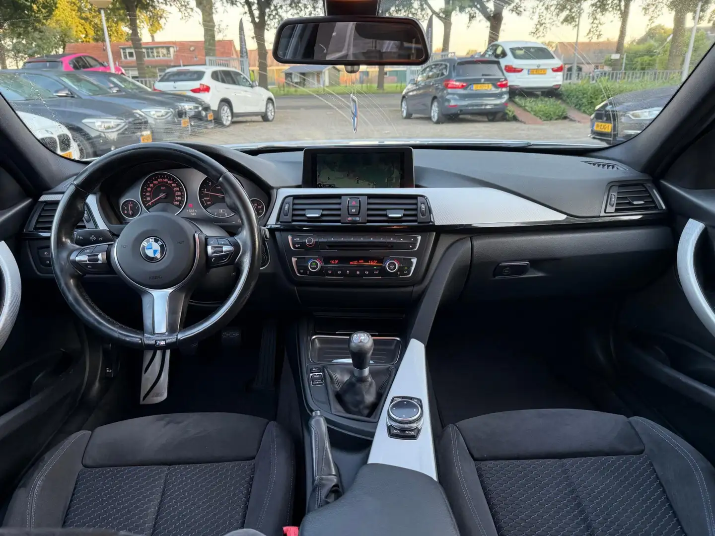 BMW 316 3-serie Touring 316i Executive M Sport|Nieuwe Kett Grijs - 2