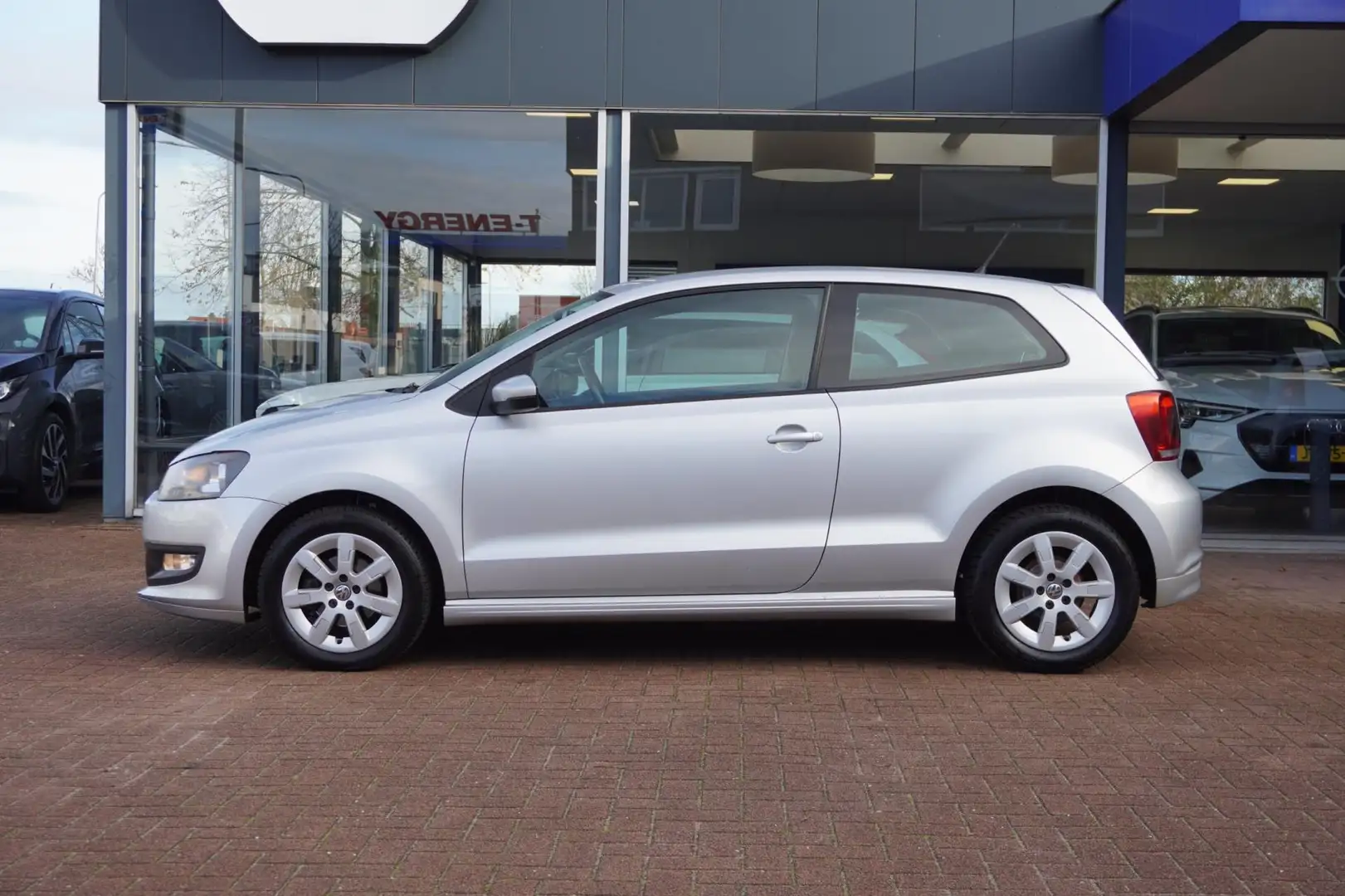 Volkswagen Polo 1.2 TDI BlueMotion Comfortline | 118.000KM | Airco Grau - 2