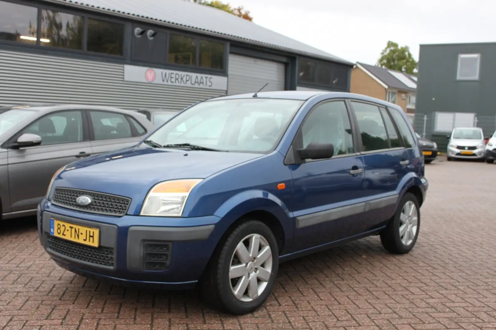 Ford Fusion 1.4-16V Champion, airco, nieuwe distr riem en APK. Bleu - 1