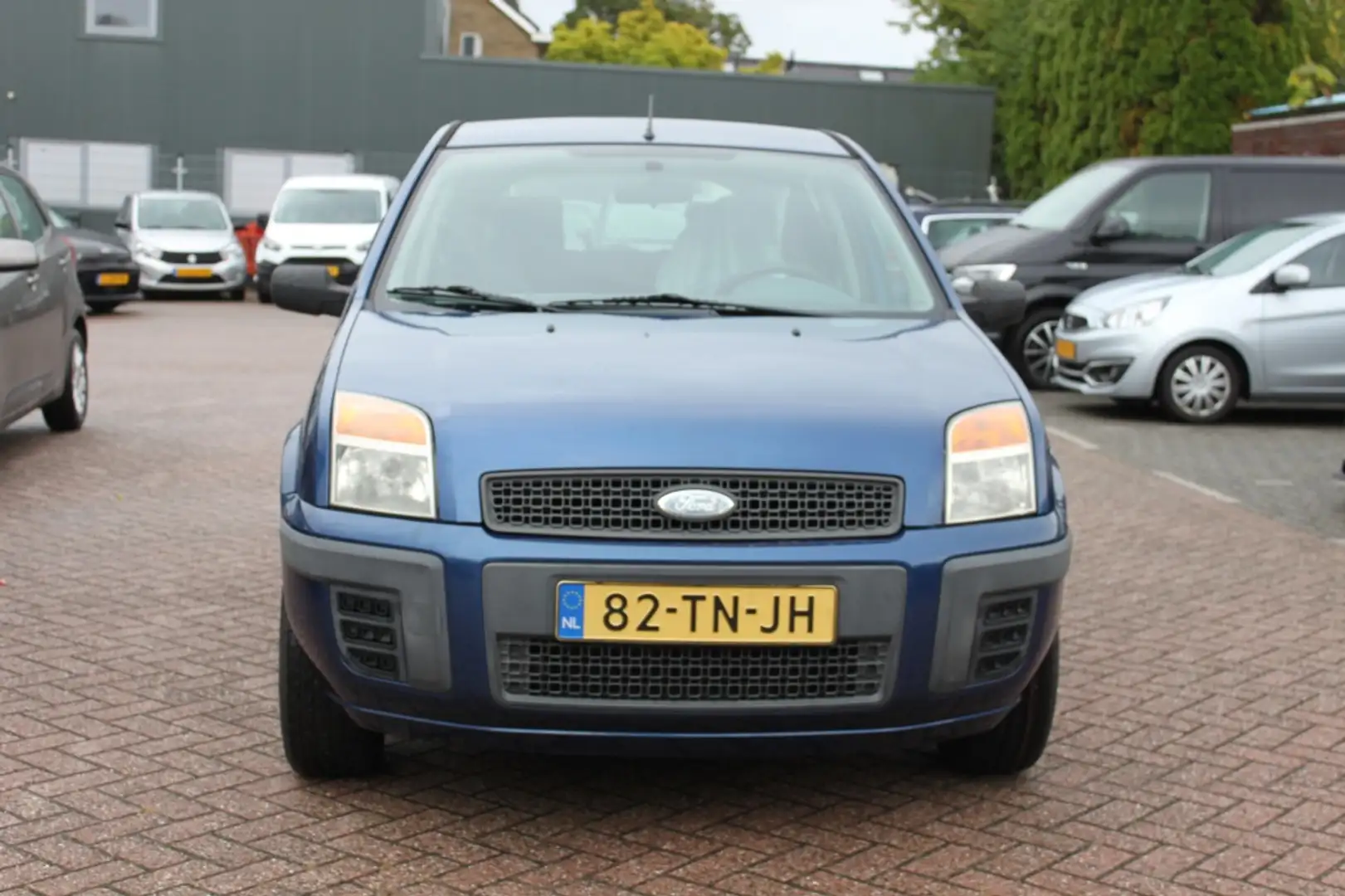 Ford Fusion 1.4-16V Champion, airco, nieuwe distr riem en APK. Bleu - 2