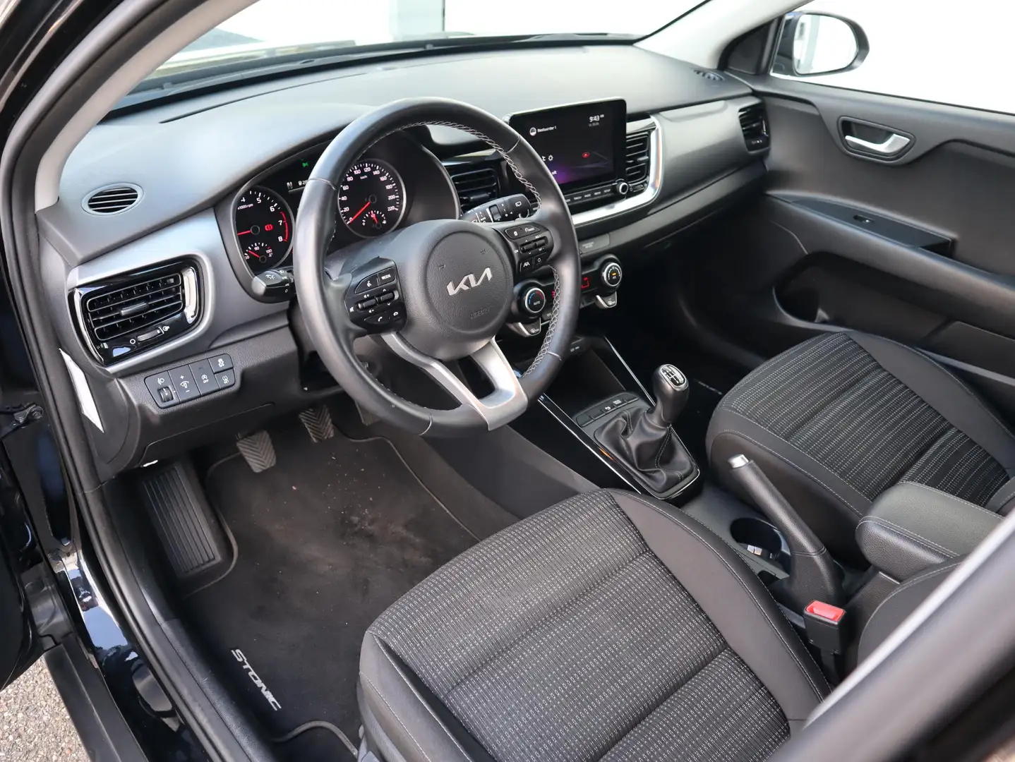 Kia Stonic 1.0 T-GDi MHEV DynamicPlusLine | Trekhaak | Parkee Noir - 2