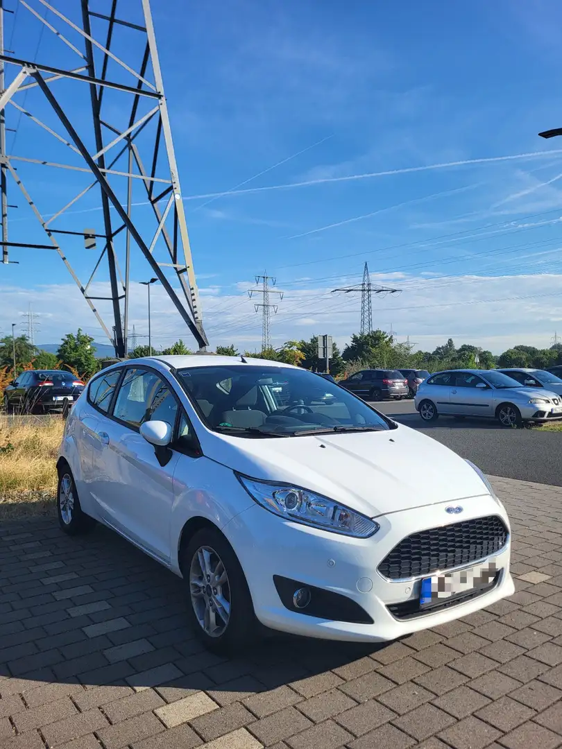 Ford Fiesta Celebration Weiß - 1