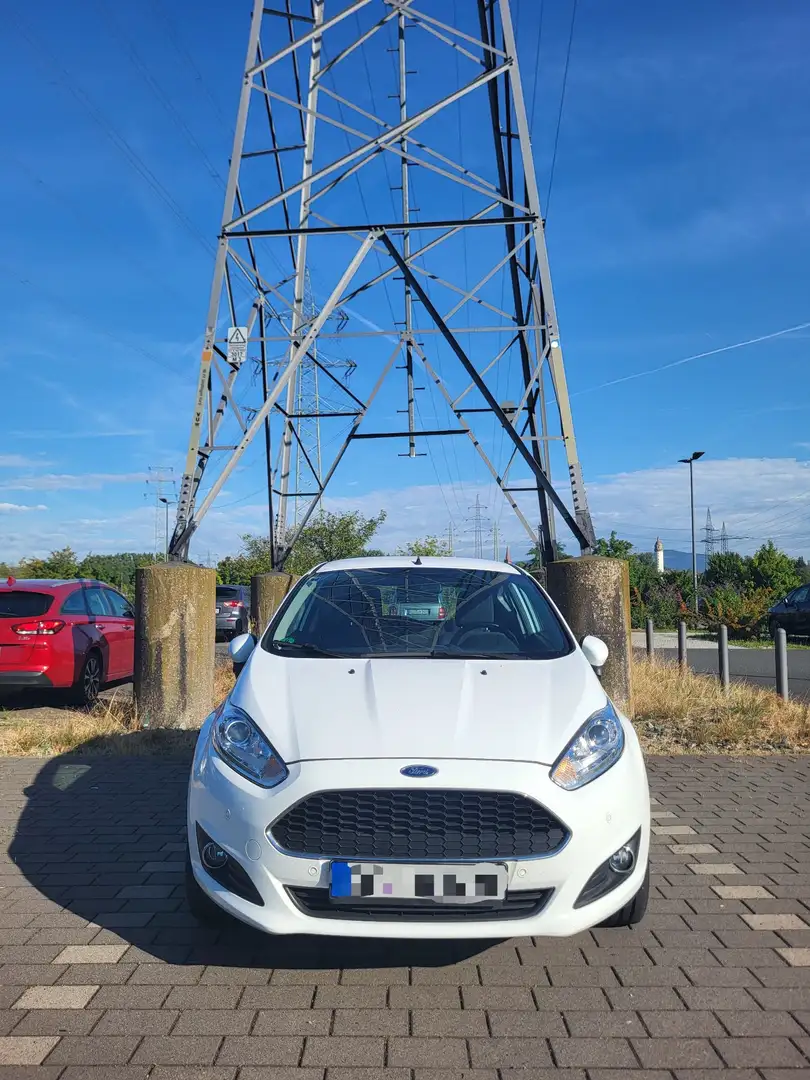 Ford Fiesta Celebration Weiß - 2