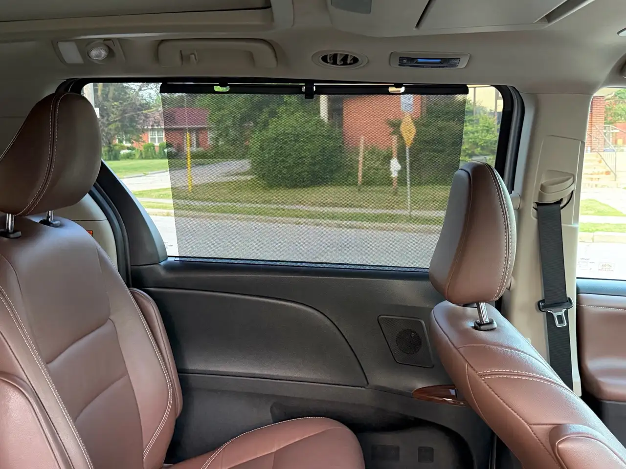Toyota Sienna photo Toyota Sienna