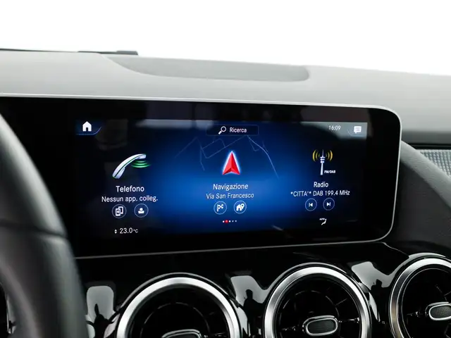 Mercedes-Benz B-Class view 13